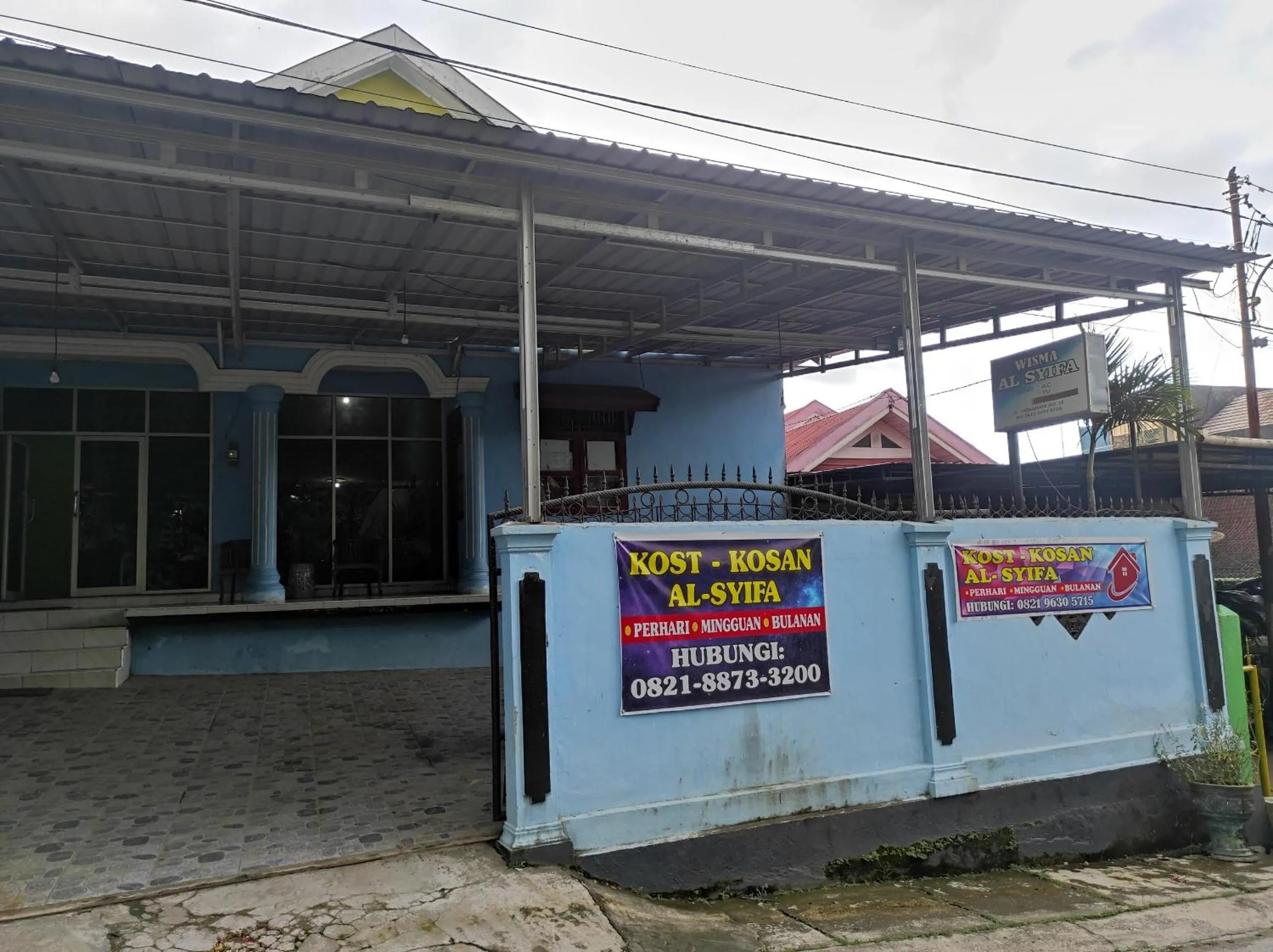Facade/entrance in Hotel O Penginapan Syariah Al Syifa