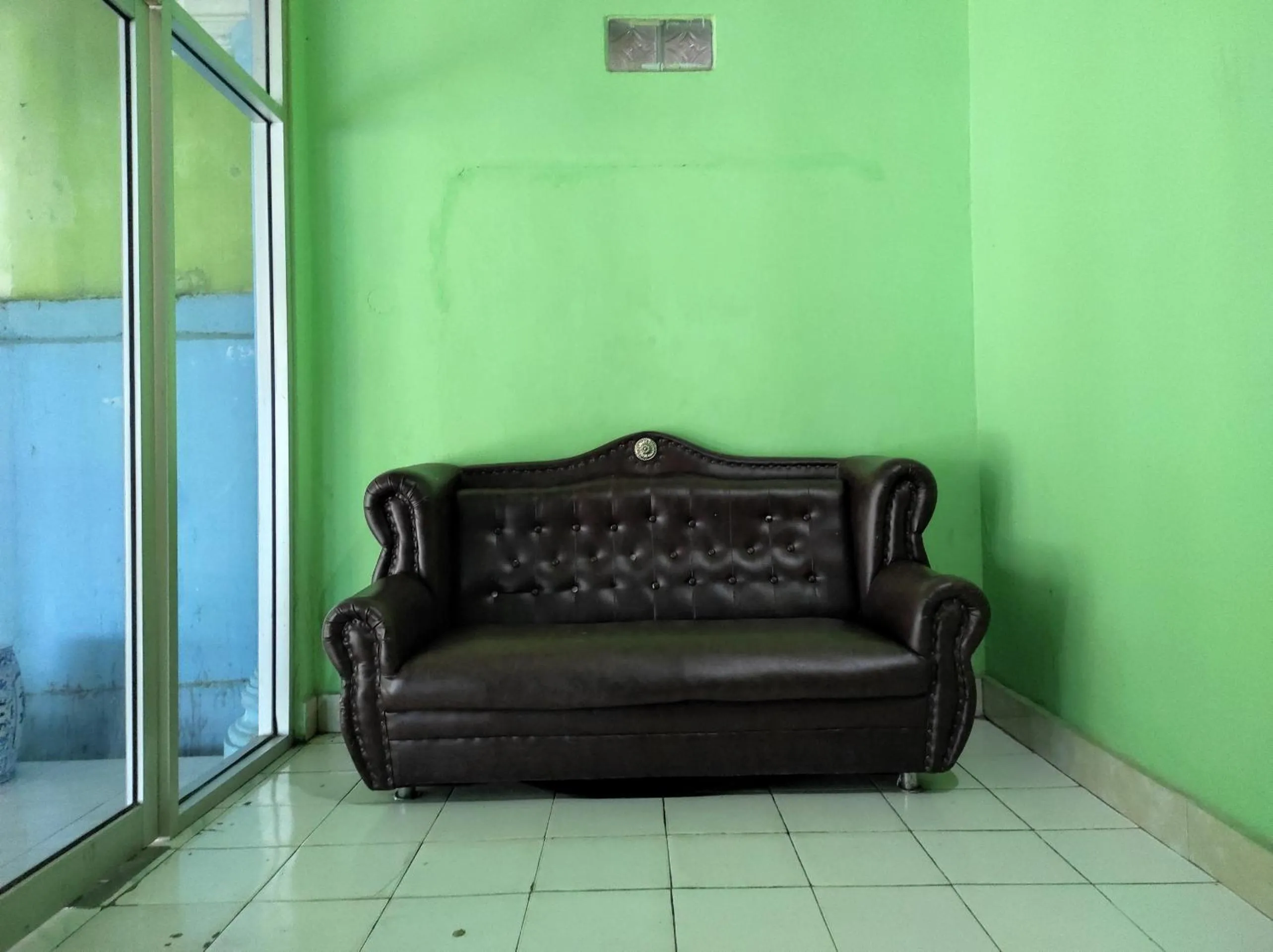 Lobby or reception in Hotel O Penginapan Syariah Al Syifa