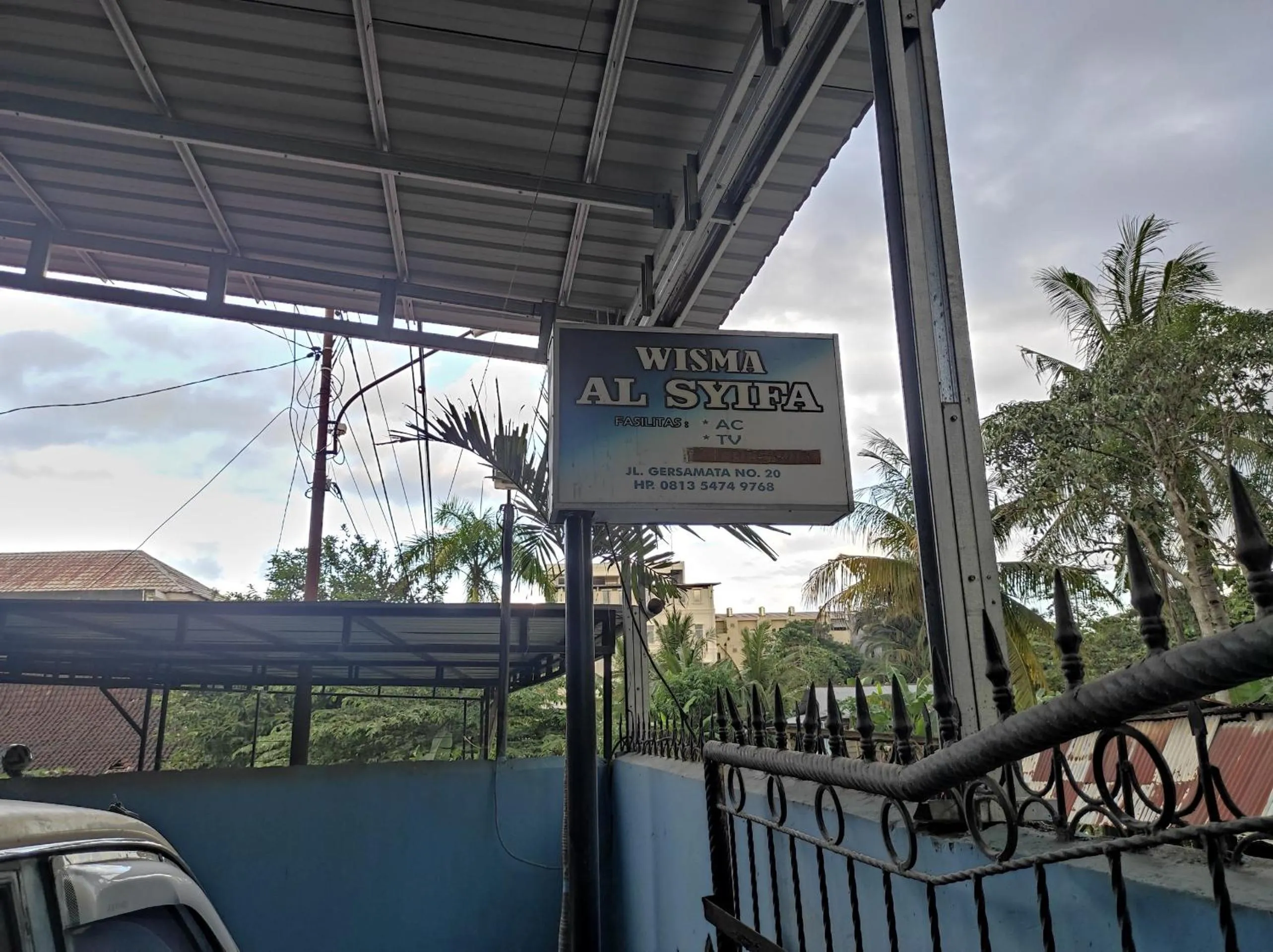 Facade/entrance in Hotel O Penginapan Syariah Al Syifa