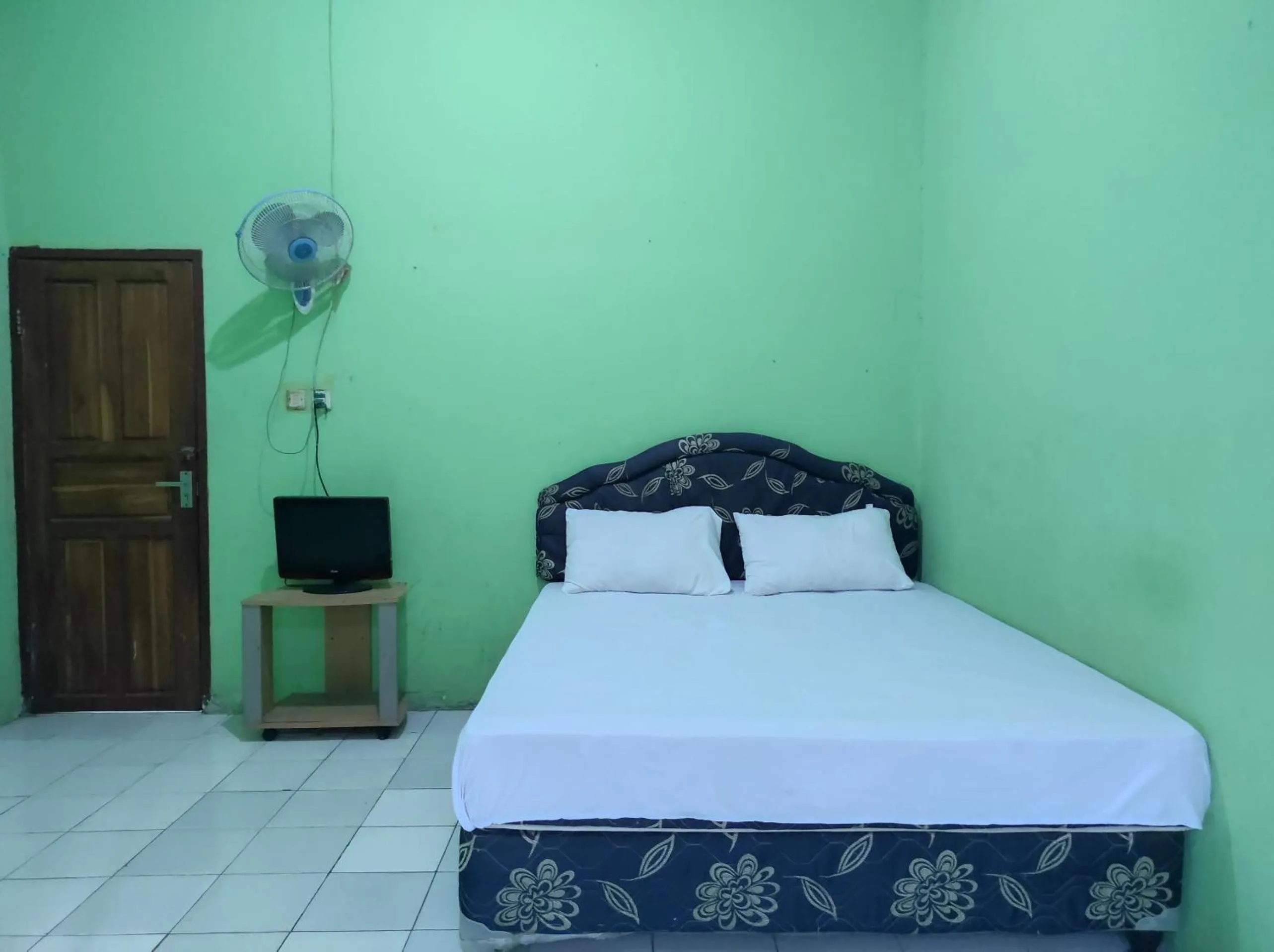 Bedroom, Bed in Hotel O Penginapan Syariah Al Syifa