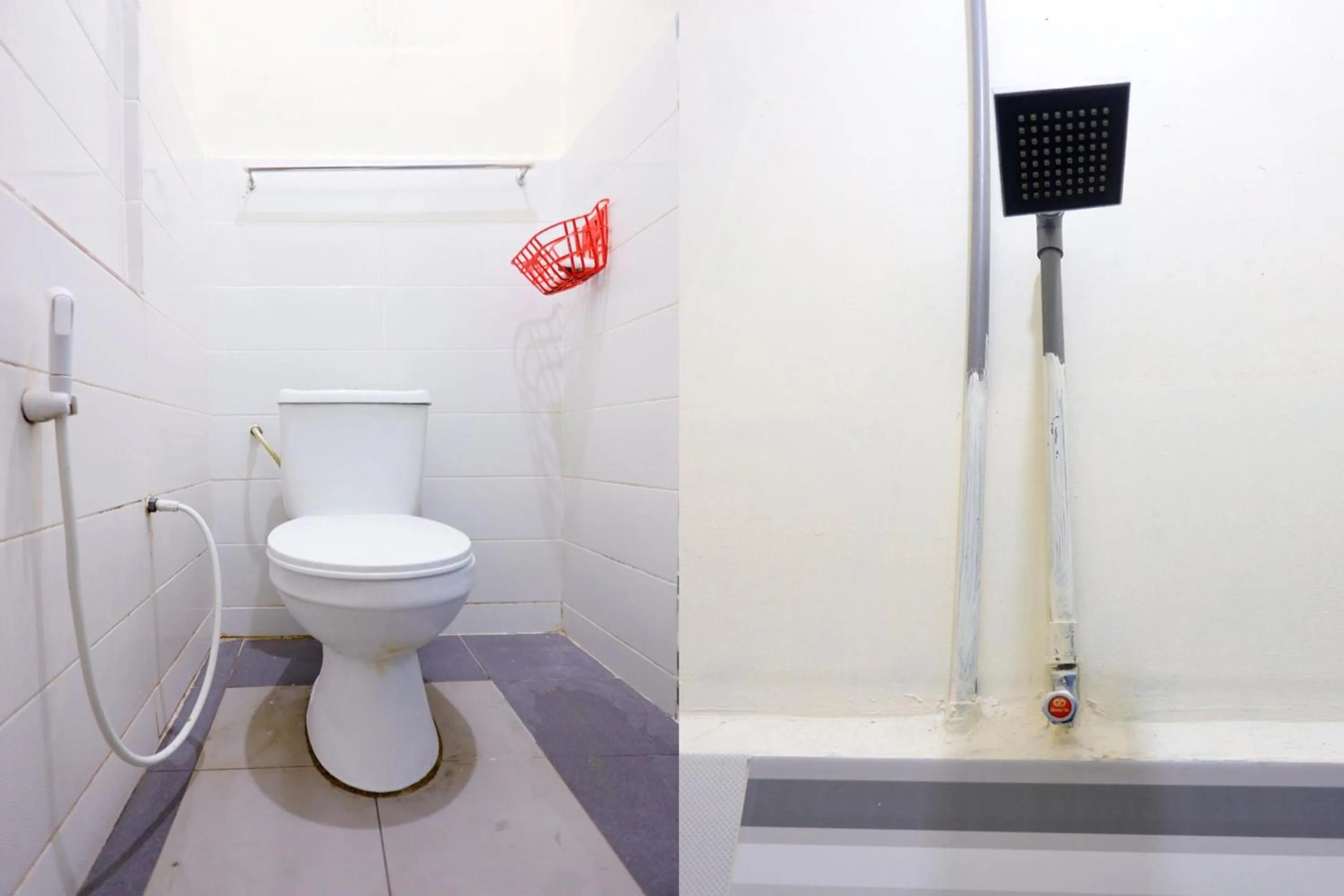 Bathroom in Hotel O Octav Homestay