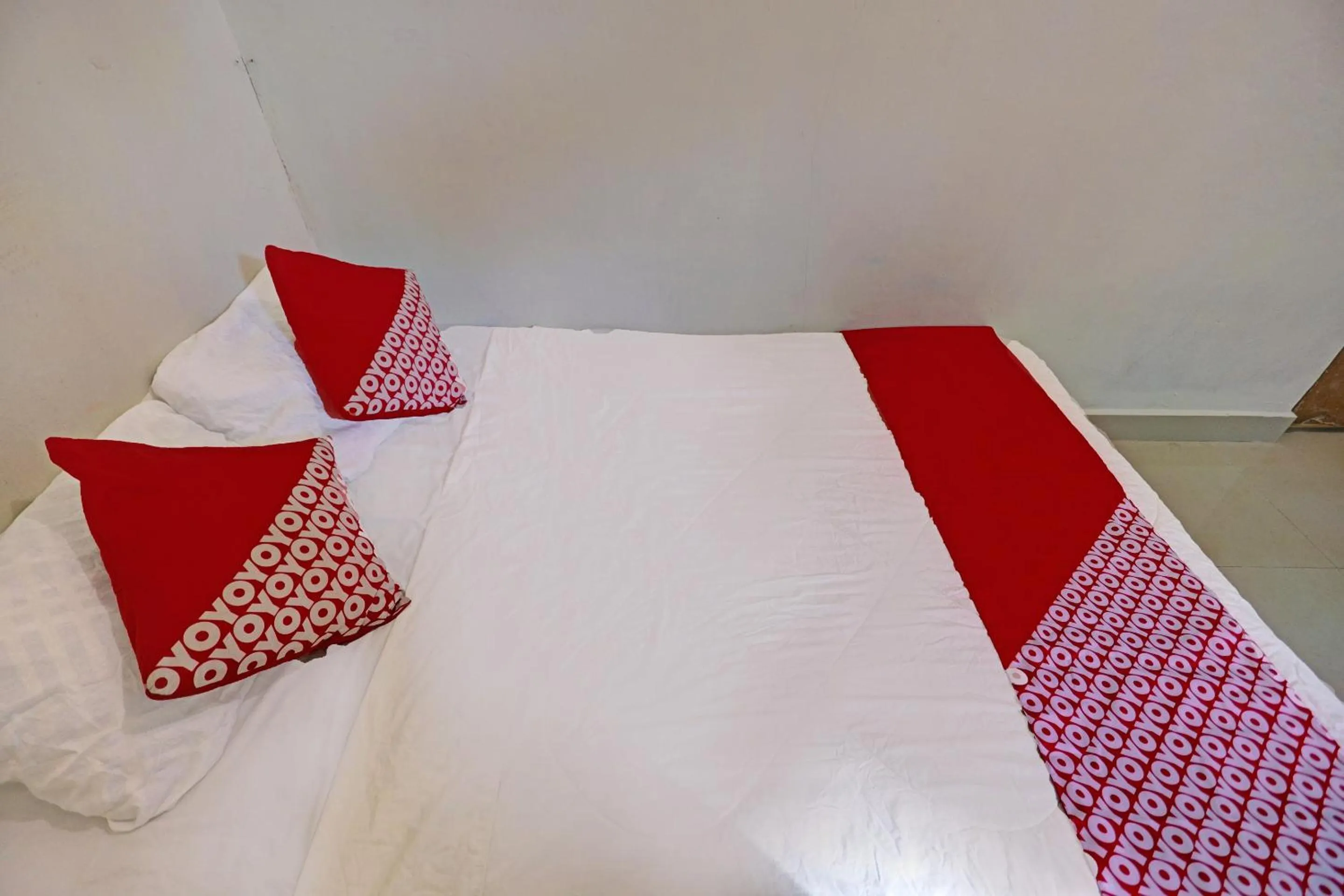 Bedroom, Bed in Hotel O Octav Homestay