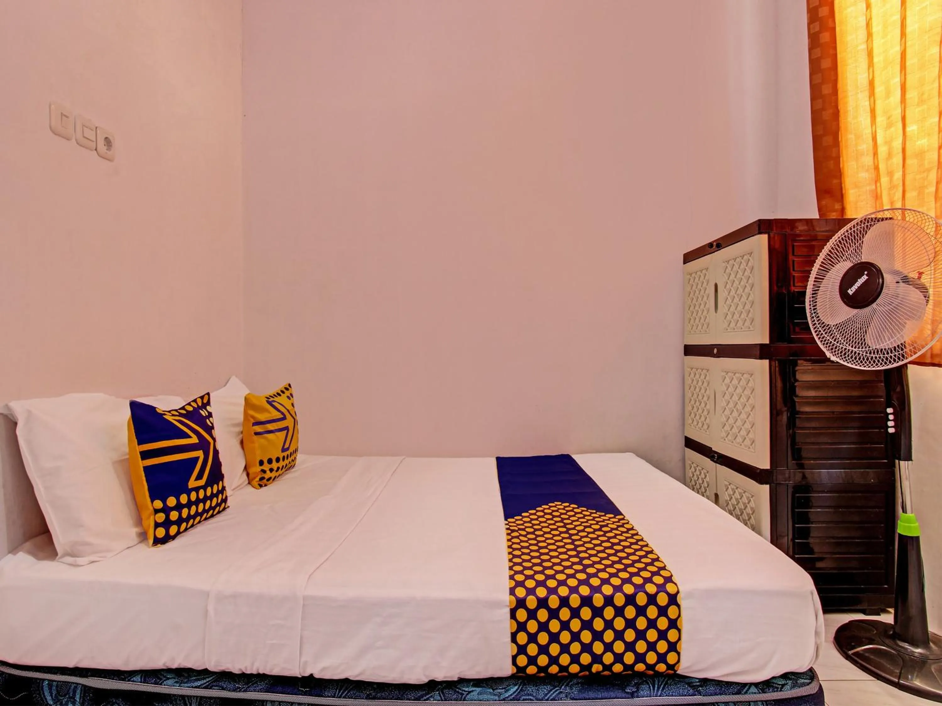 Bedroom, Bed in Hotel O Wisma Bani Pandi Syariah