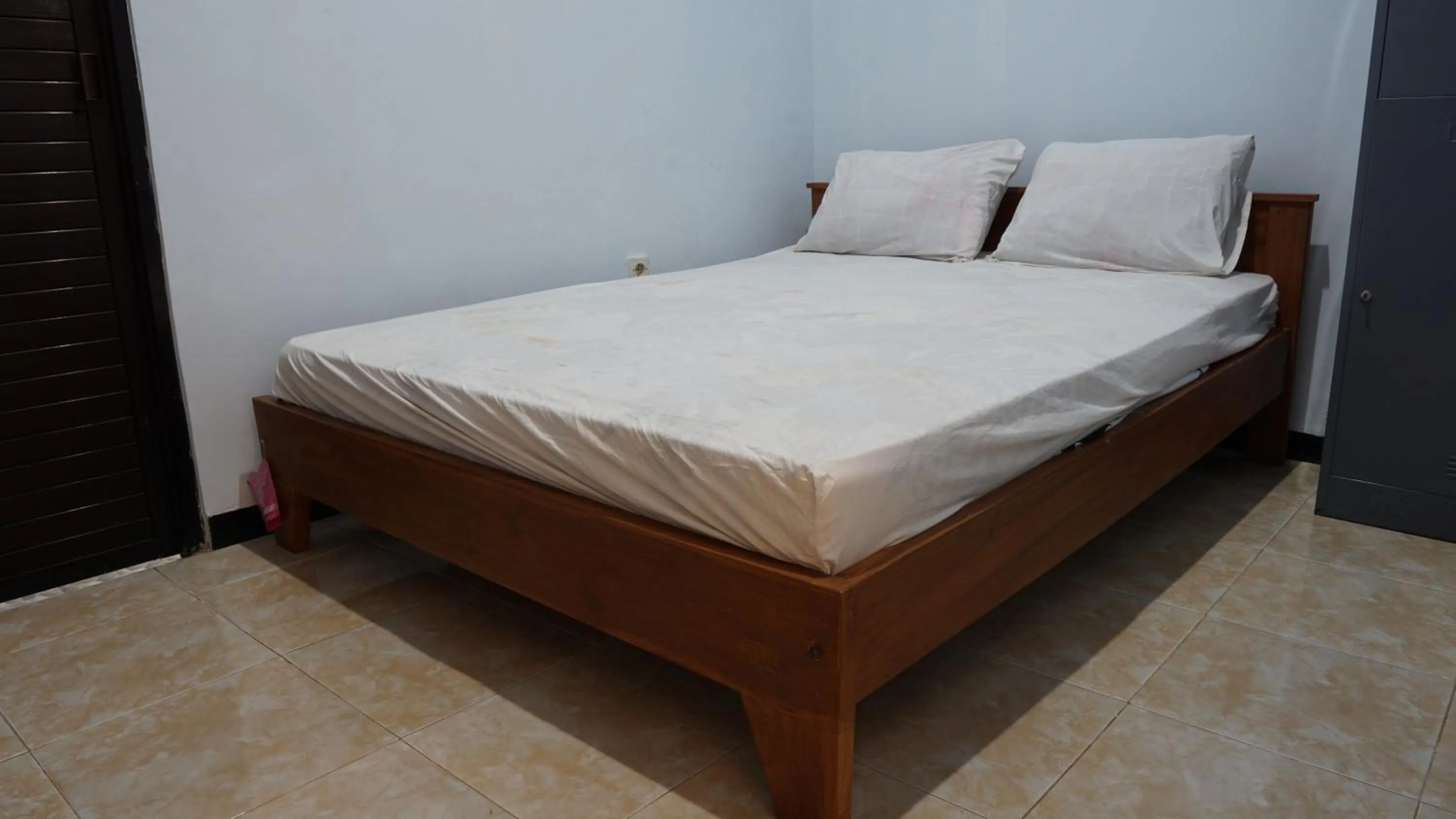 Bedroom, Bed in Hotel O Coconut Island Homestay & ResortNearPantai Pulau Merah