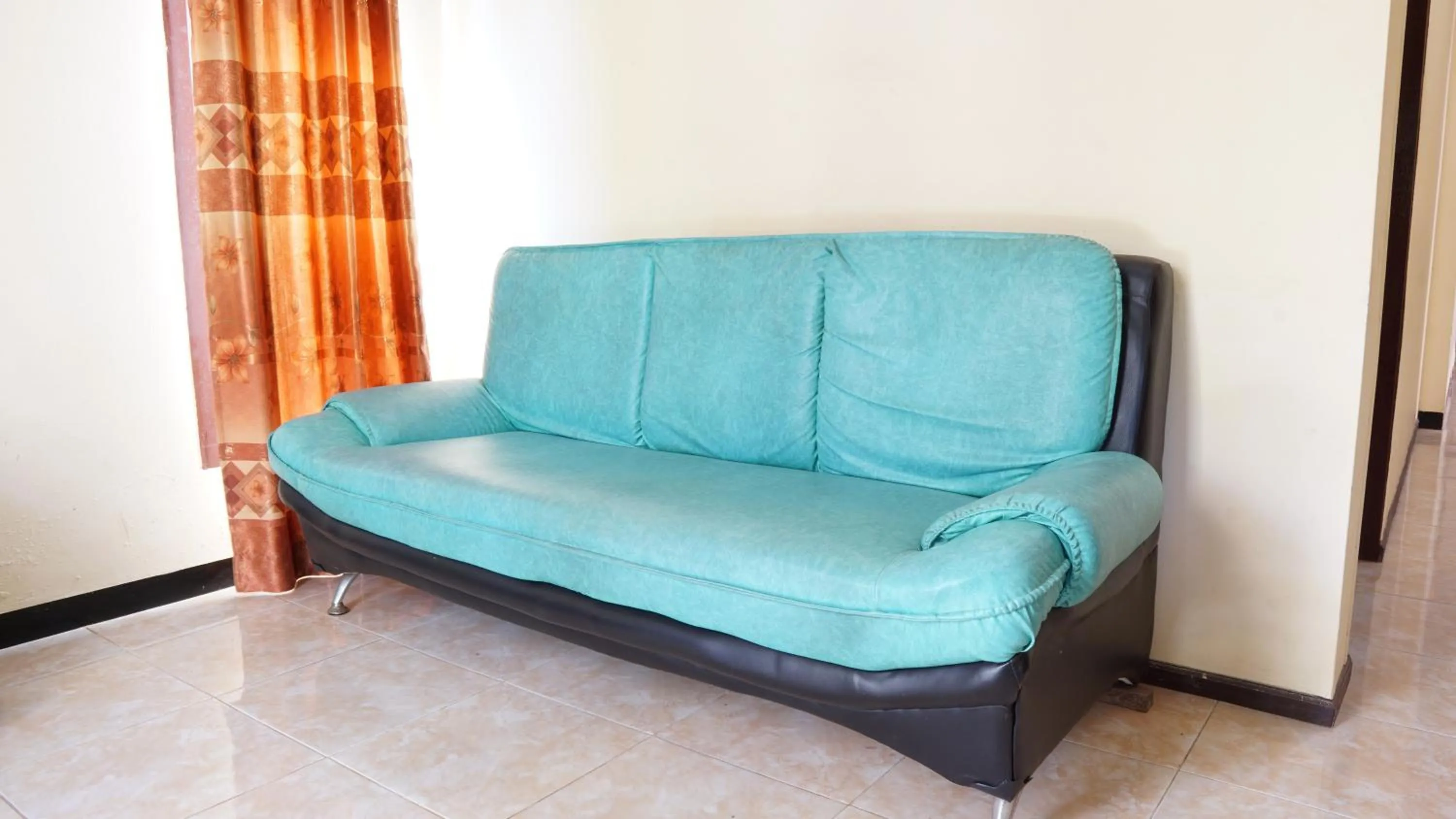 Lobby or reception in Hotel O Coconut Island Homestay & ResortNearPantai Pulau Merah