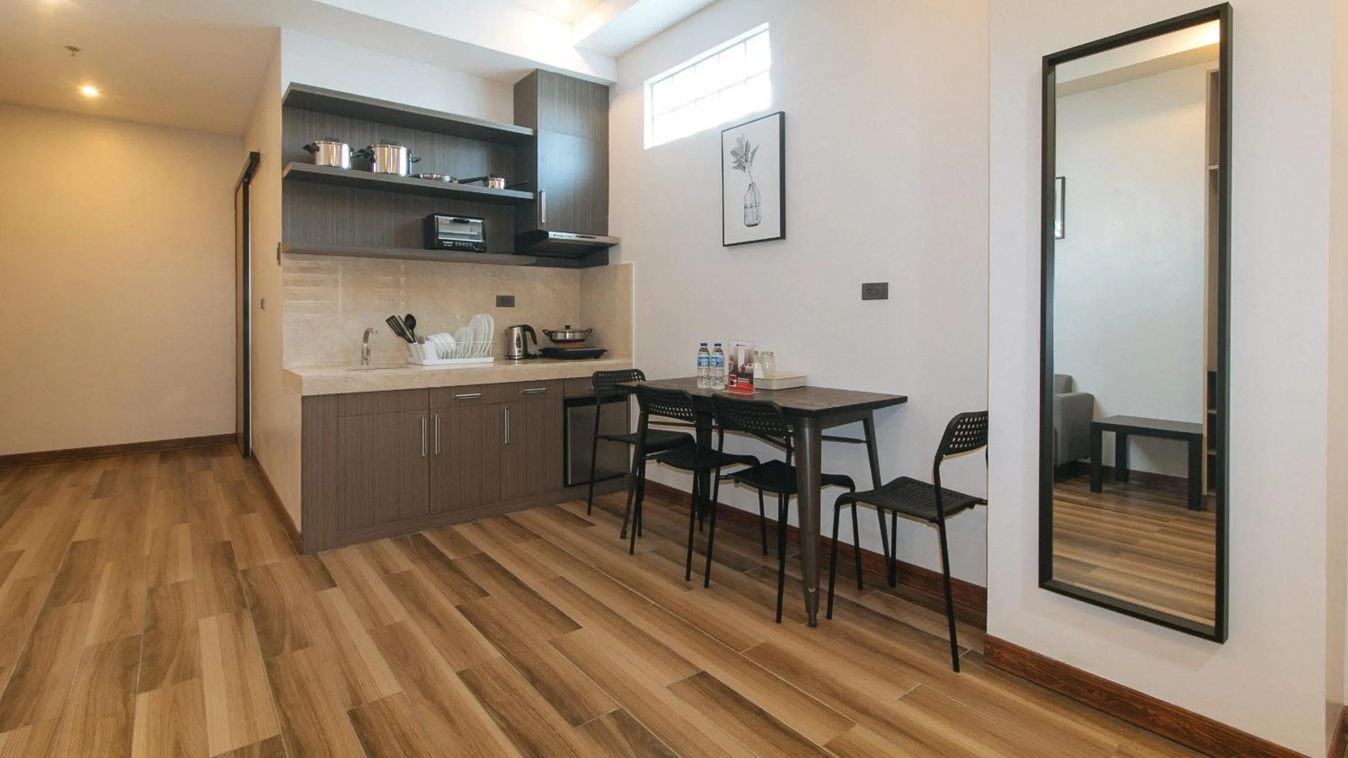 Kitchen or kitchenette in RedDoorz Plus @ Bez Tower and Residences San Juan