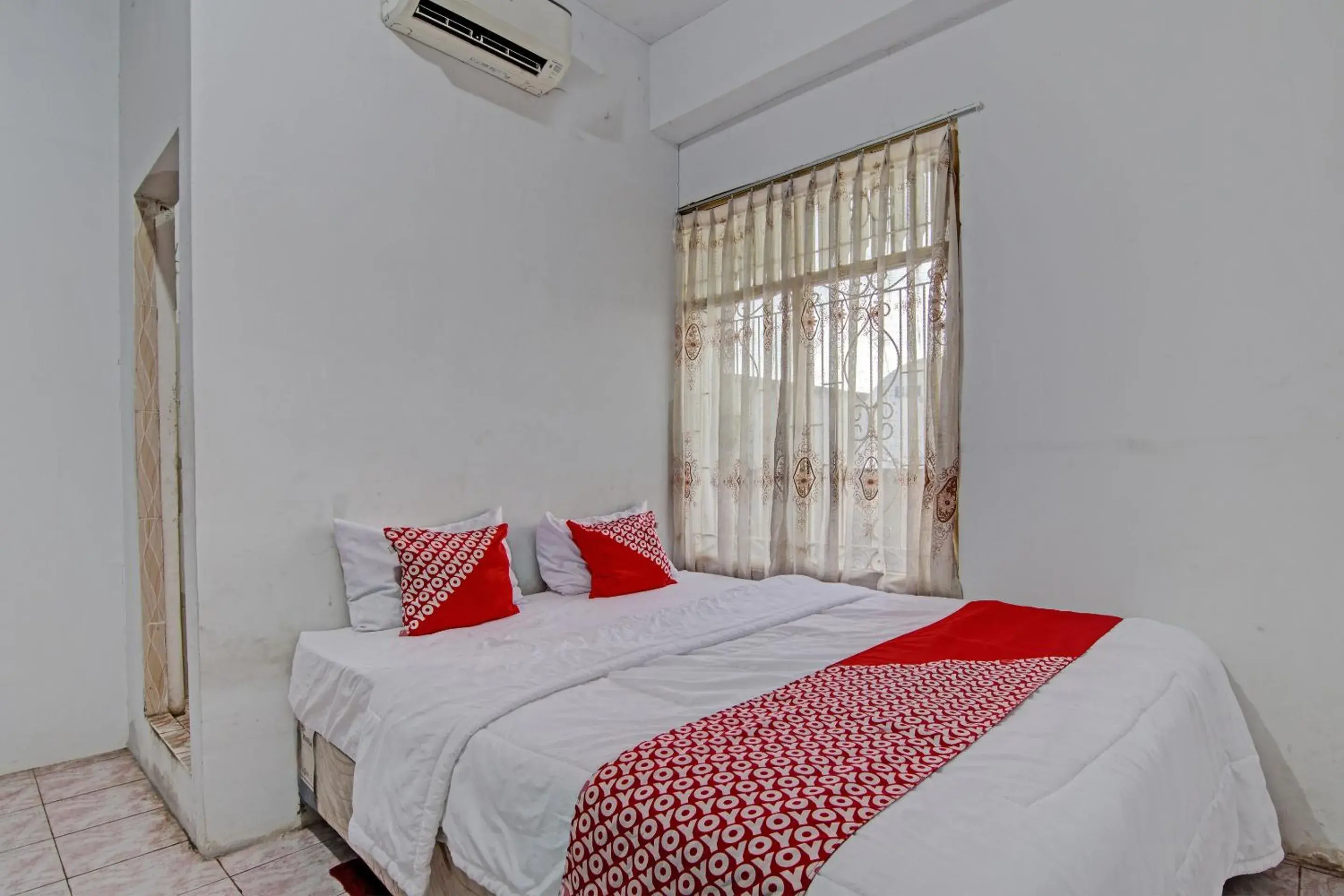 Standard Double Room in Hotel O Wisma 35NearTaman Wisata Polong Jopang Standard Double Room in Hotel O Wisma 35NearTaman Wisata Polong Jopang
