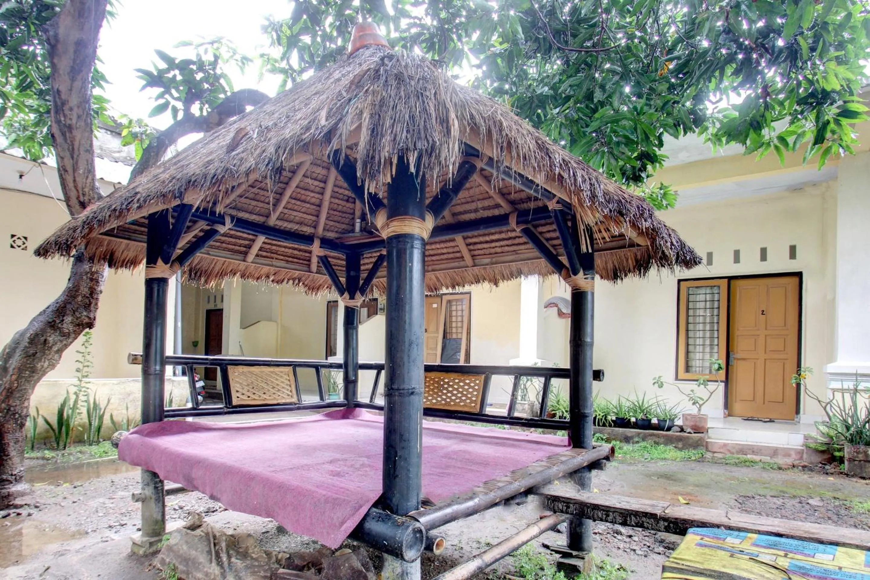 Lobby or reception in Hotel O Kos Moncok