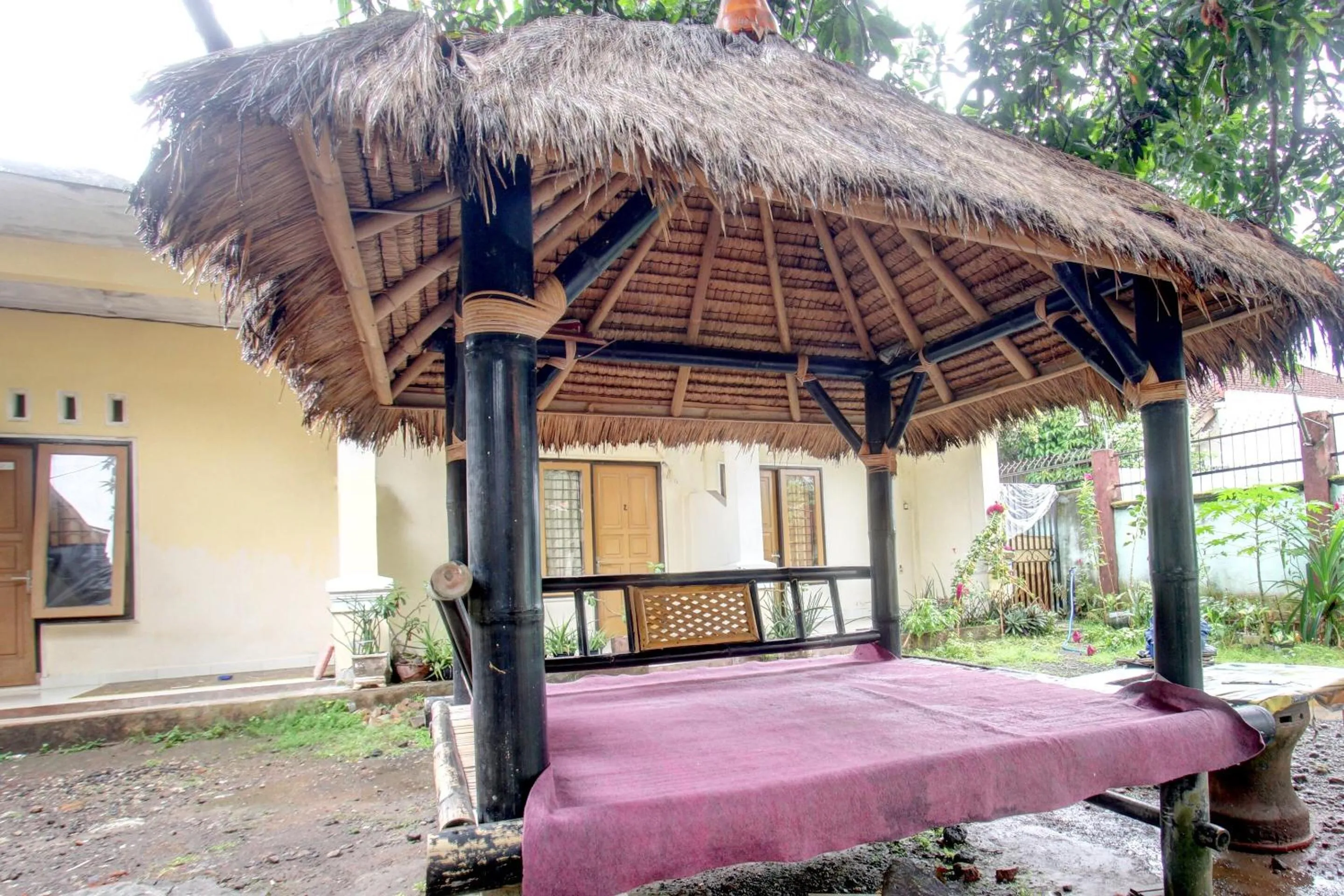 Lobby or reception in Hotel O Kos Moncok
