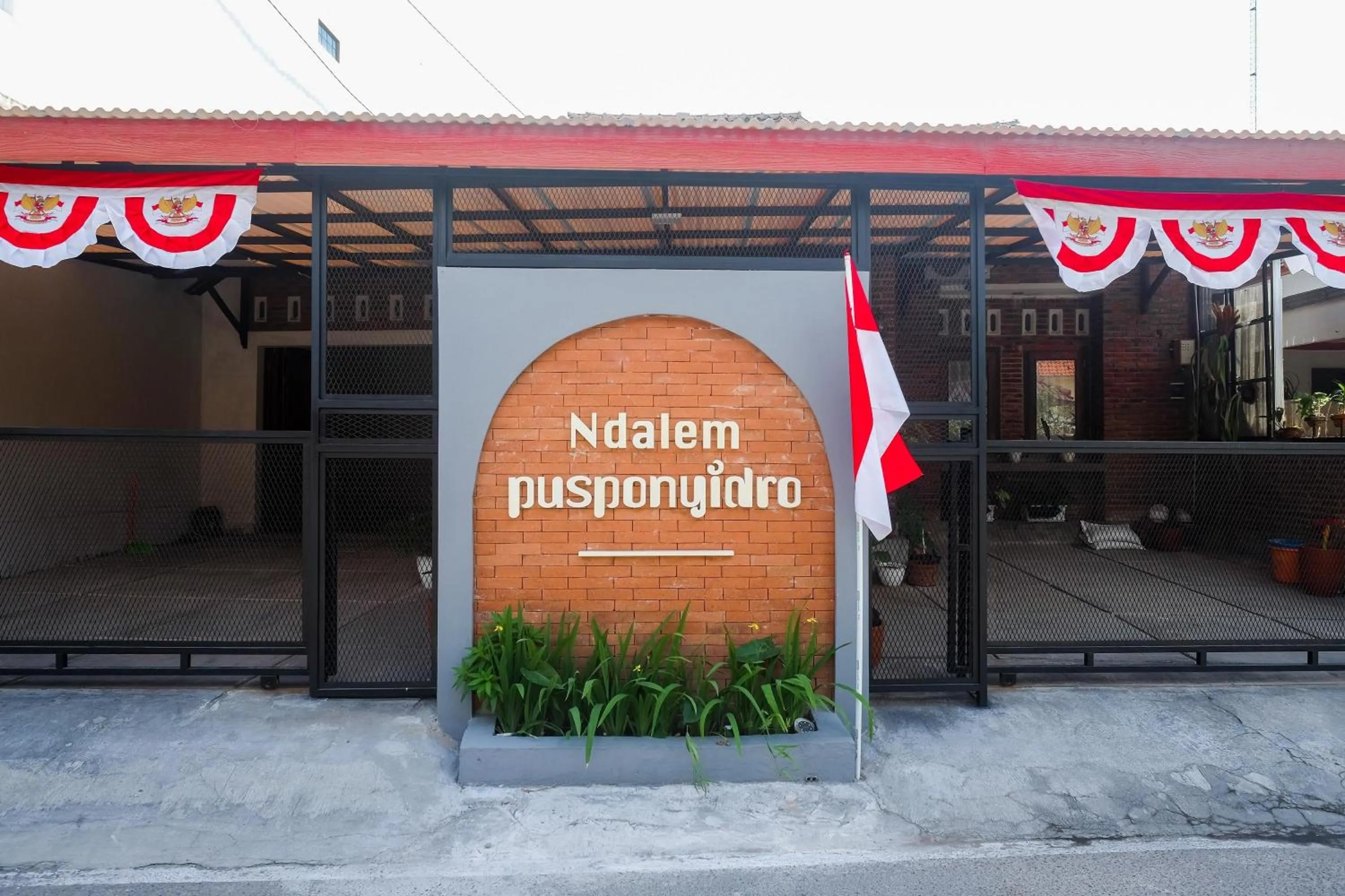 Property building in RedDoorz Syariah near Stasiun Klaten