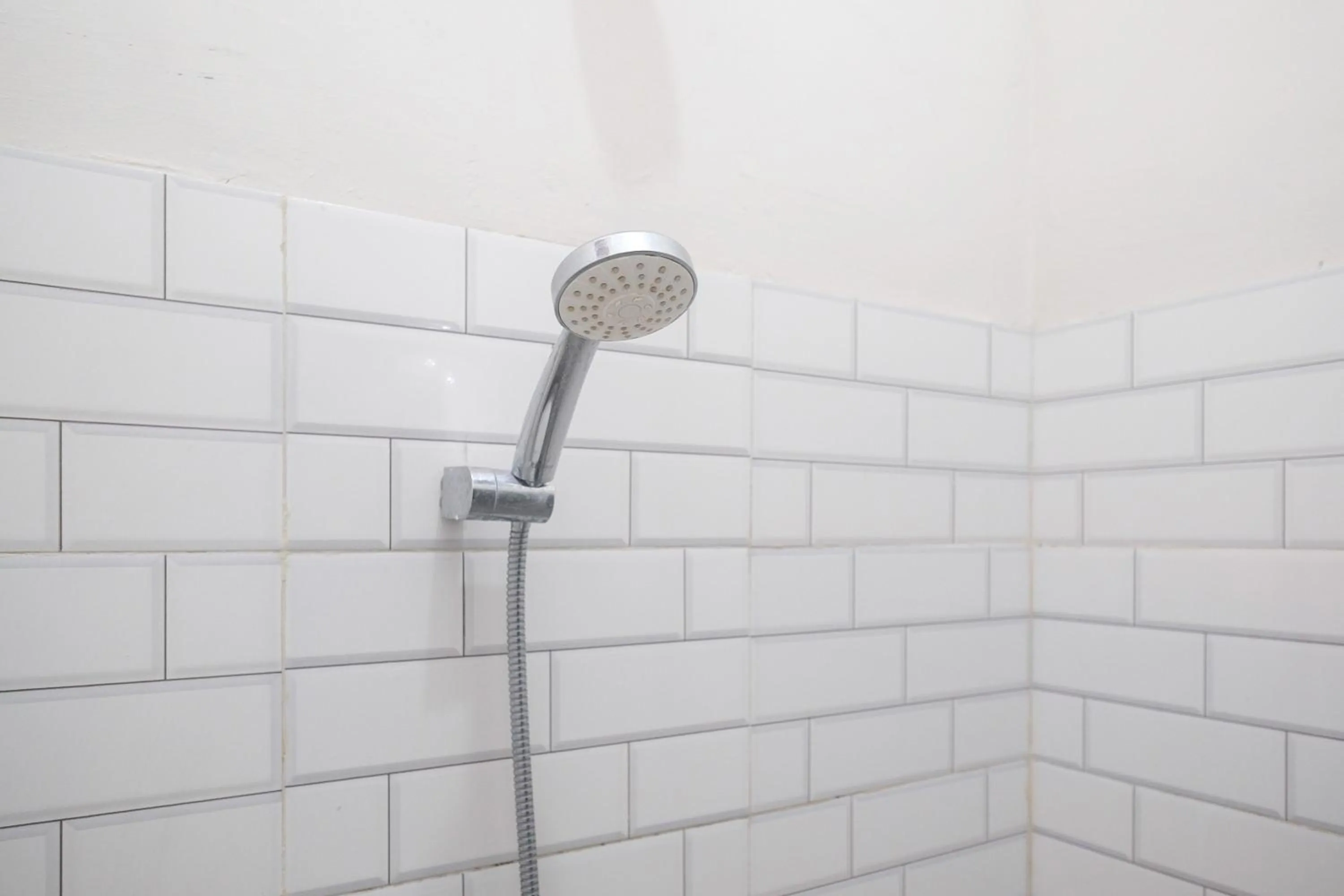 Bathroom in RedDoorz Syariah near Stasiun Klaten