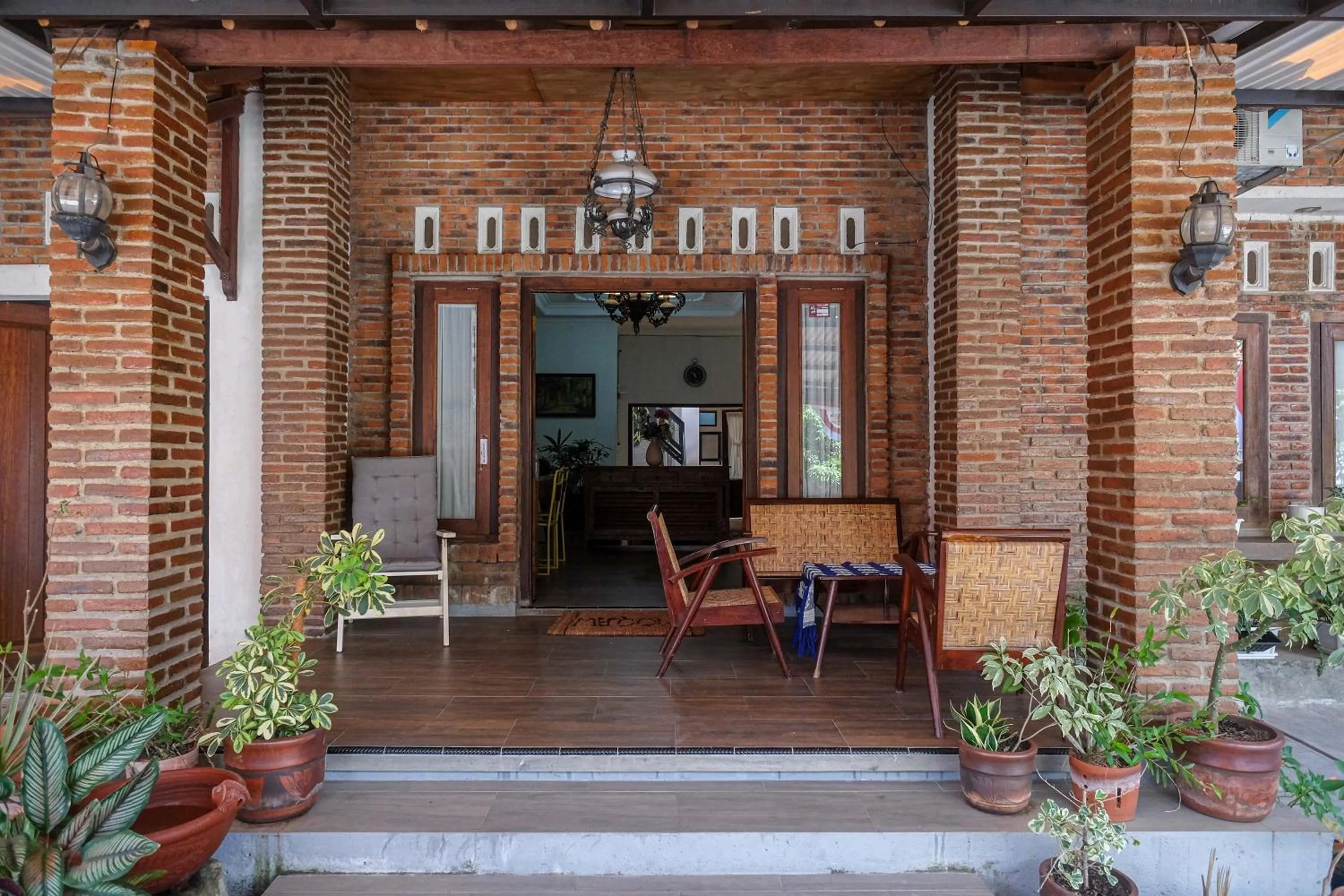 Property building in RedDoorz Syariah near Stasiun Klaten