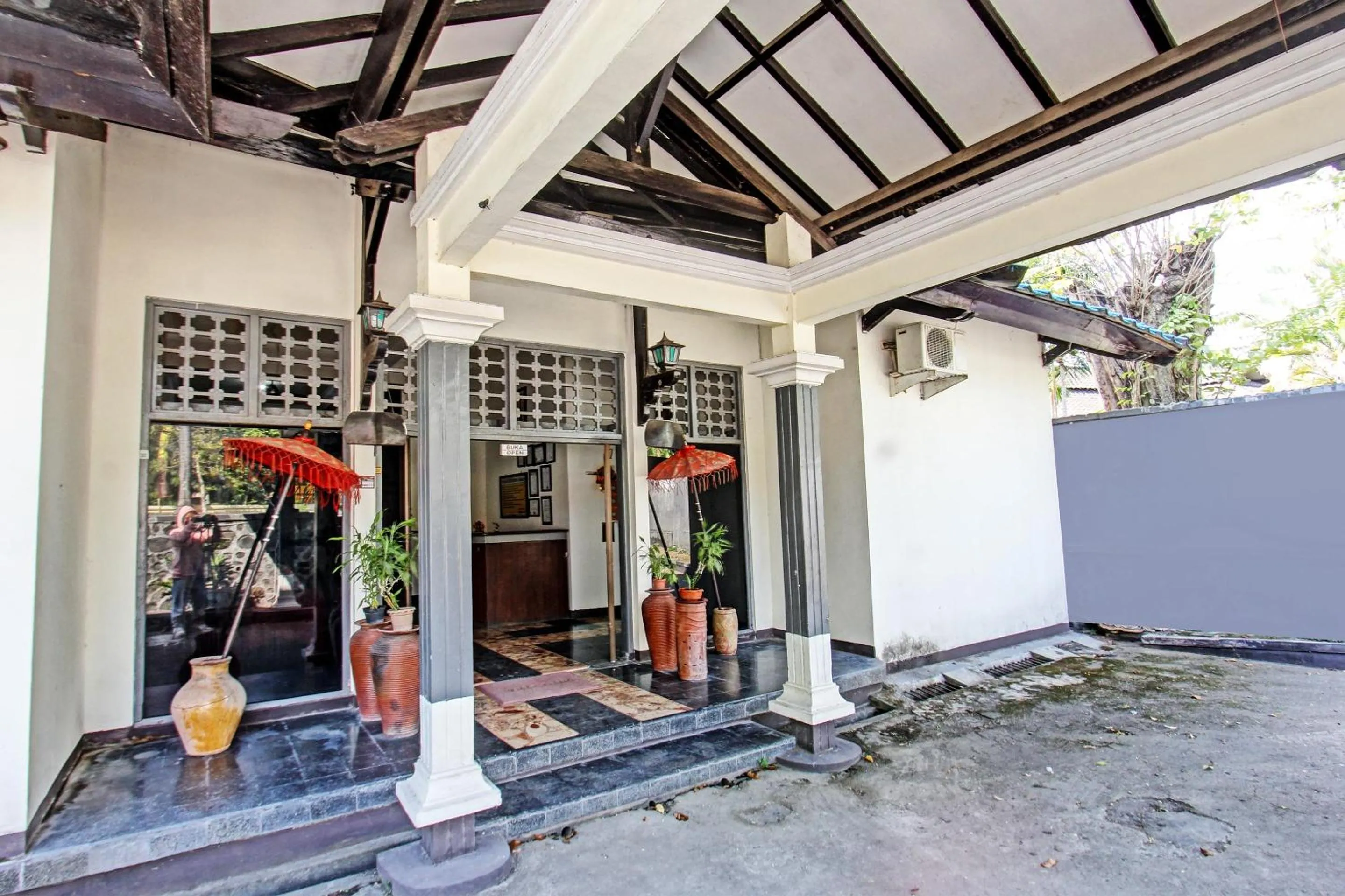 Facade/entrance in Hotel O Motel Langko