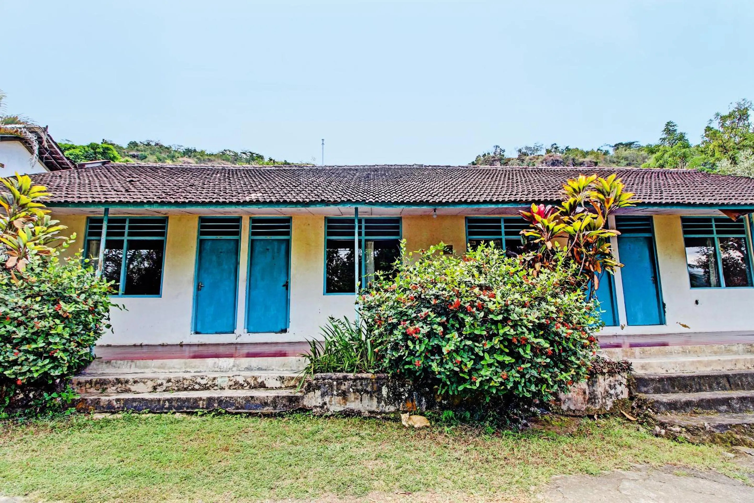Facade/entrance in Hotel O Sendang Asri