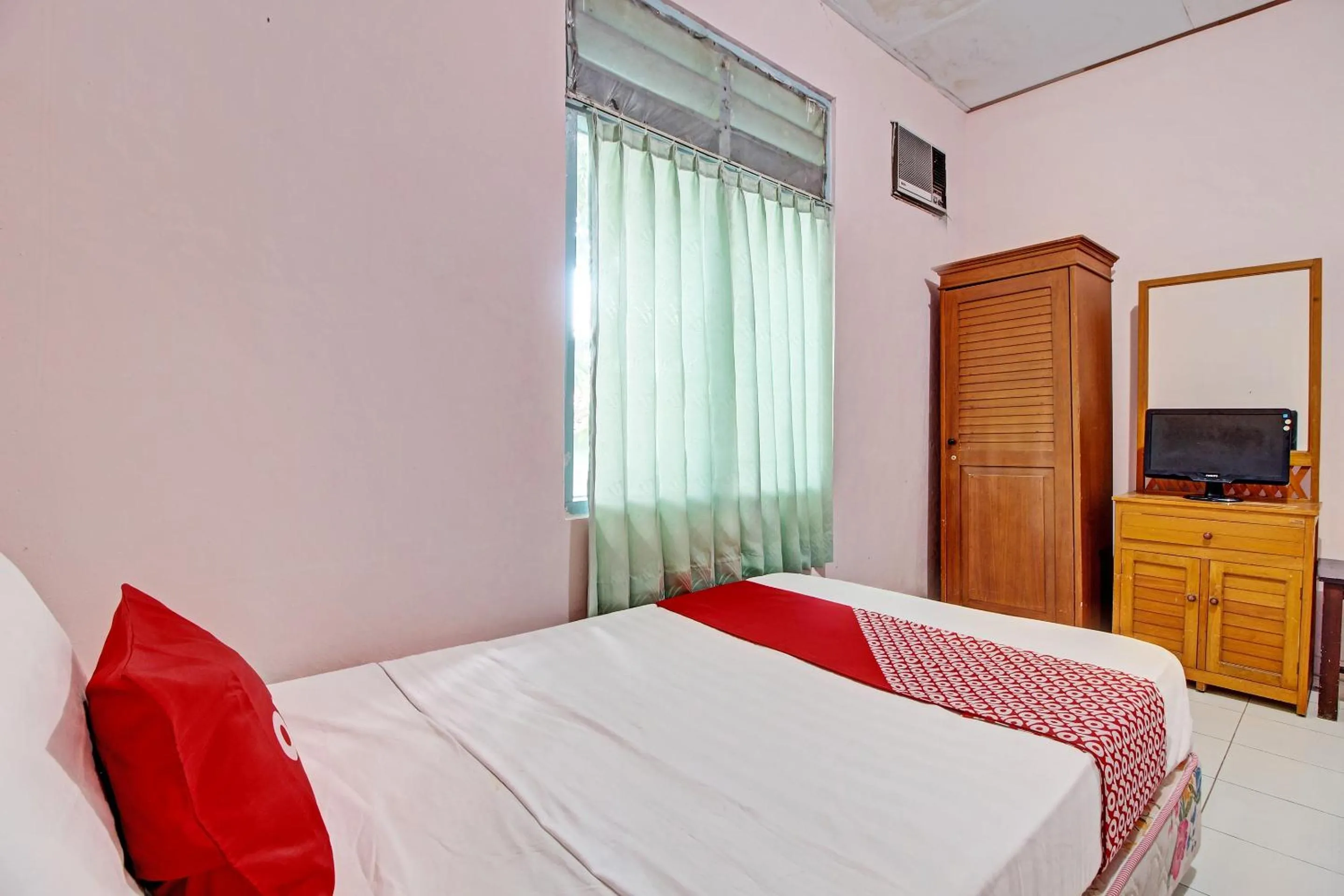 Bedroom in Hotel O Sendang Asri