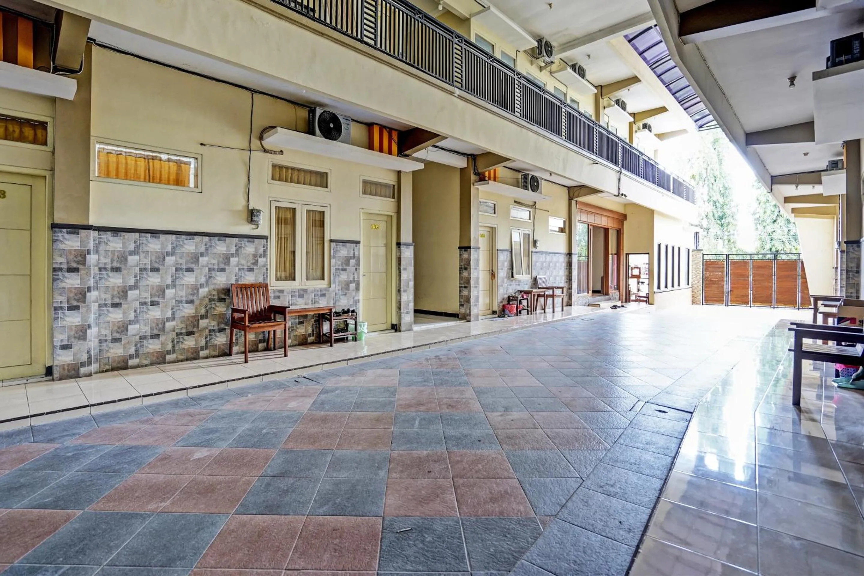 Lobby or reception in OYO Life 92773 Griya Trubus Syariah