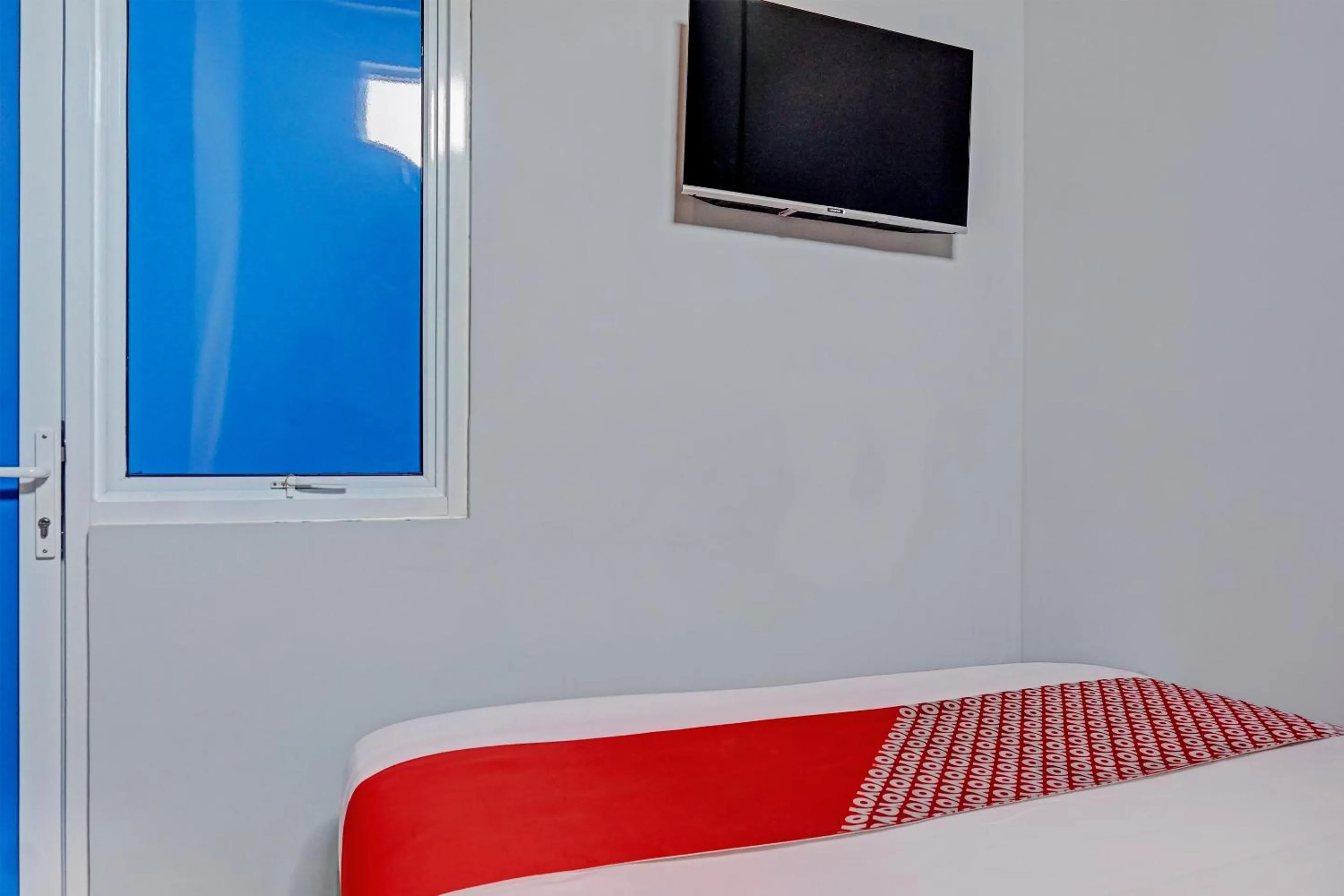 Bedroom, Bed in Capital O 92765 J&b Smart Sentul