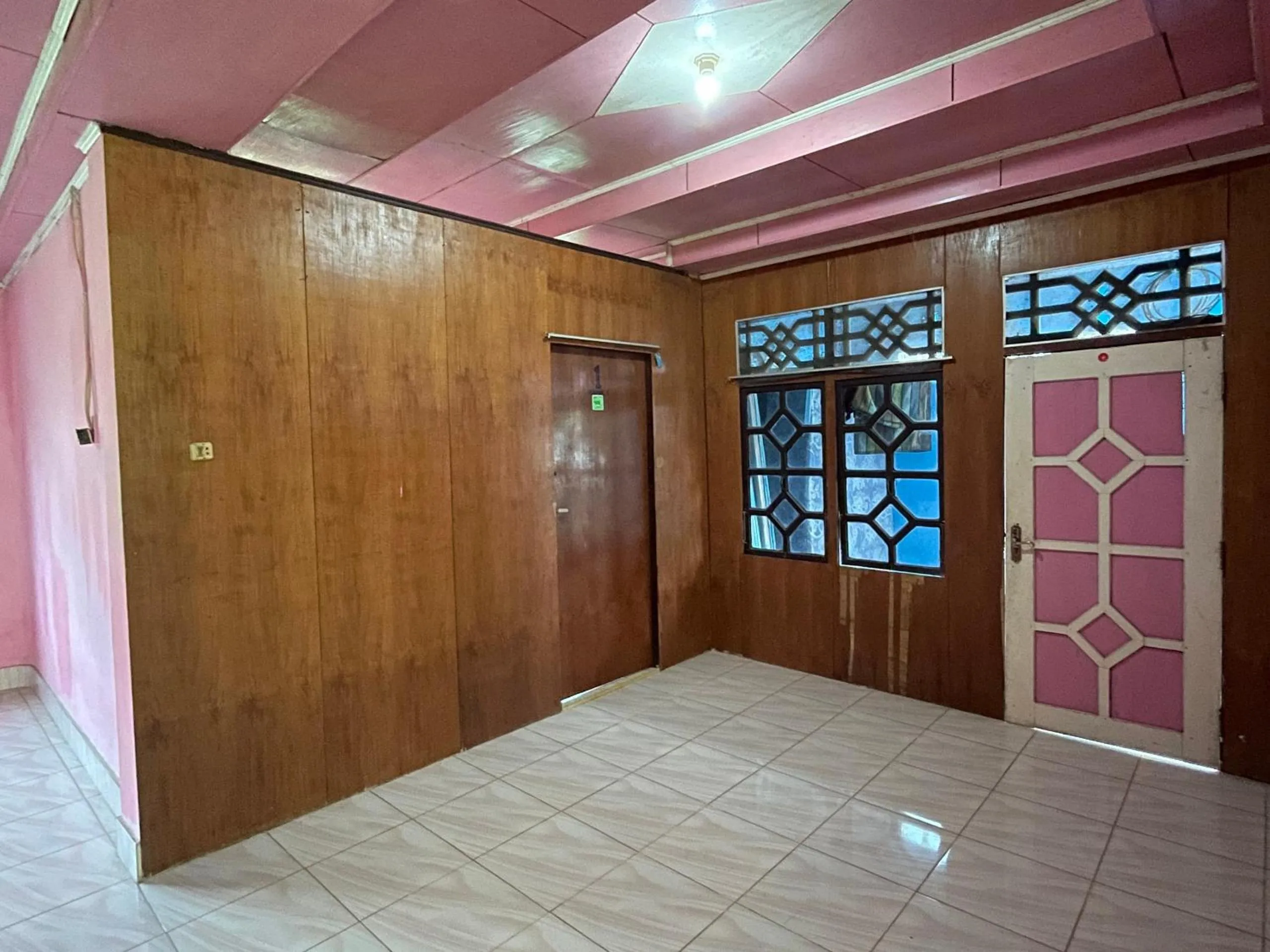 Lobby or reception in Hotel O Penginapan Asoka Indah Near PT. PLN (persero) Gardu Induk Barru