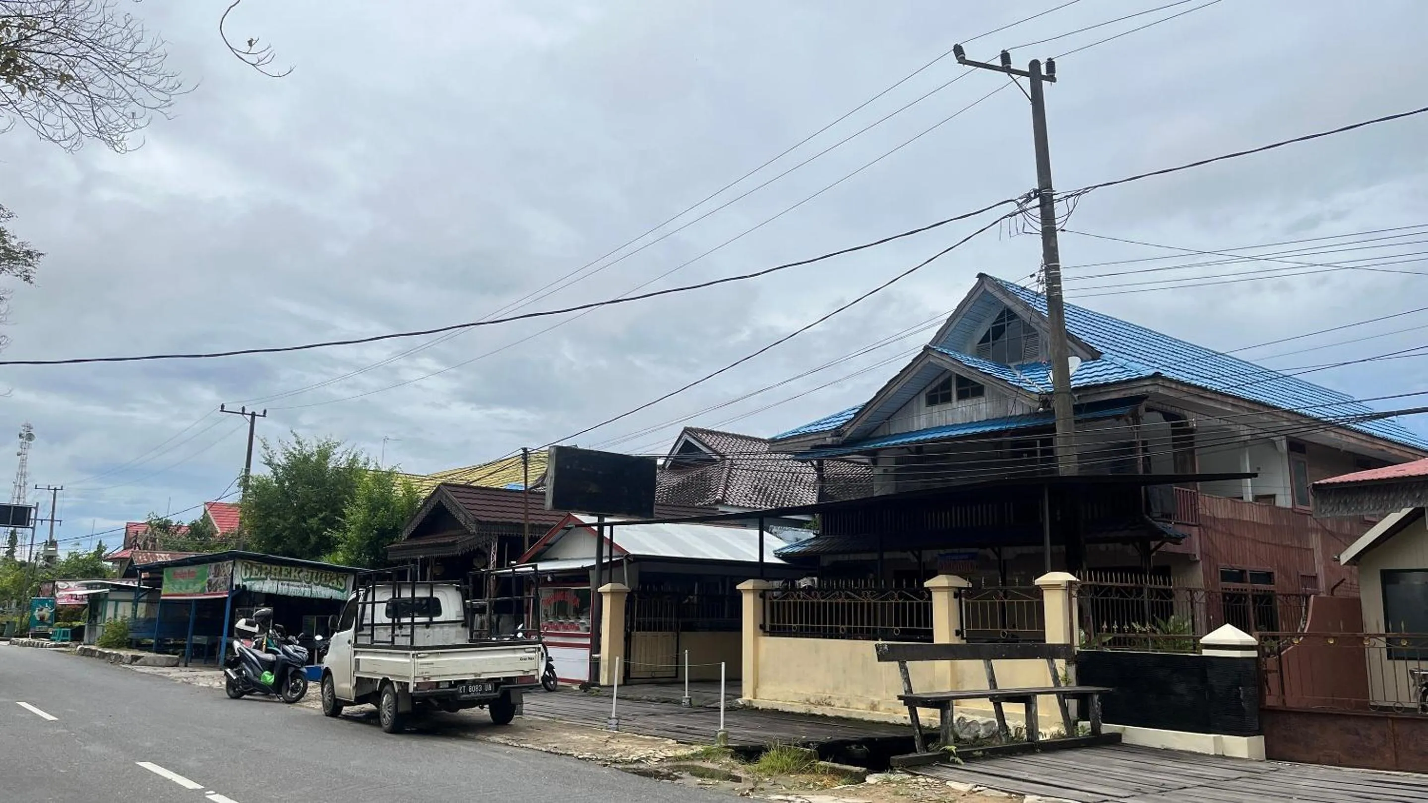 Facade/entrance in Hotel O Losmen Griya Mulia Katingan Kuala