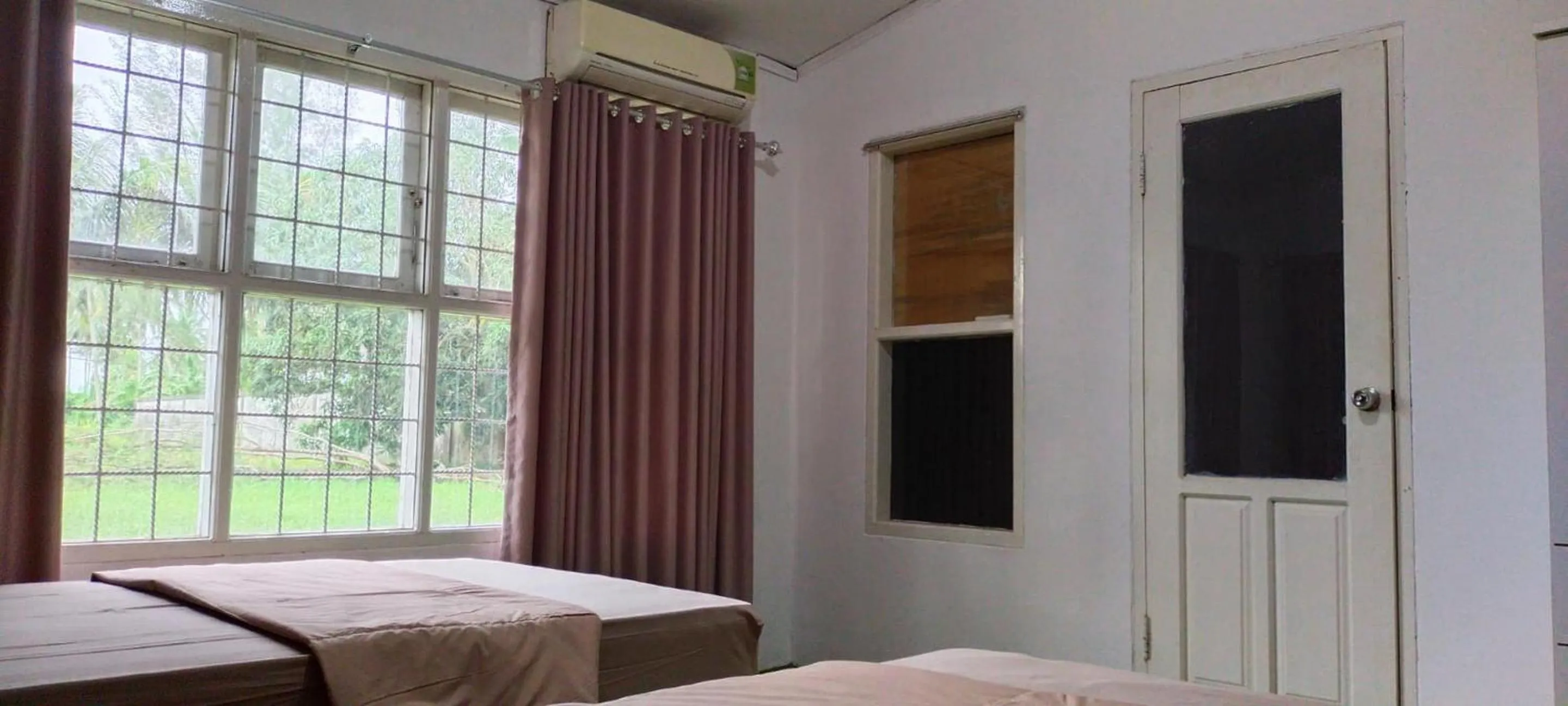 Bedroom, Bed in Hotel O Losmen Griya Mulia Katingan Kuala