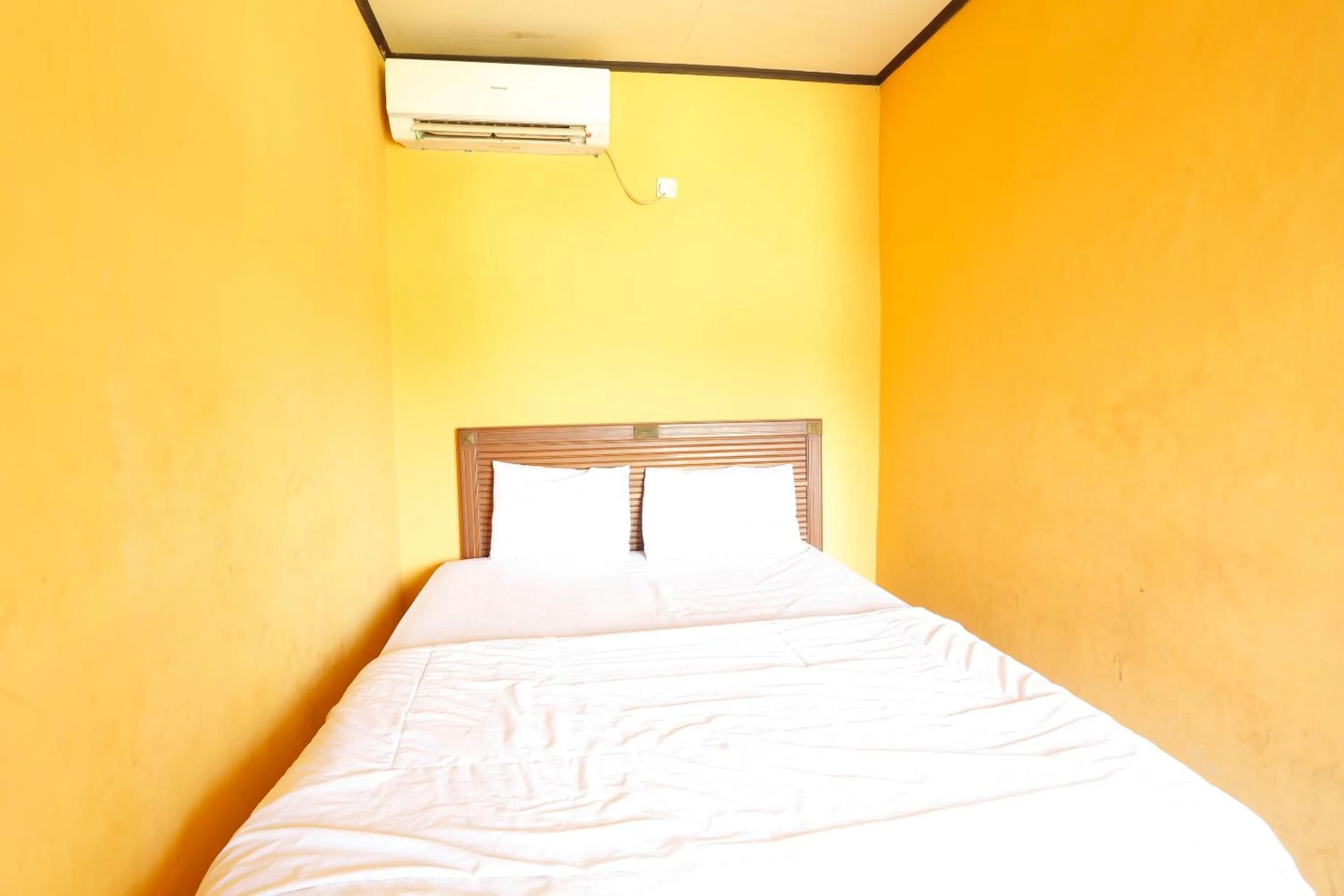 Bedroom, Bed in Hotel O Rumah Kost Kita Tarakan