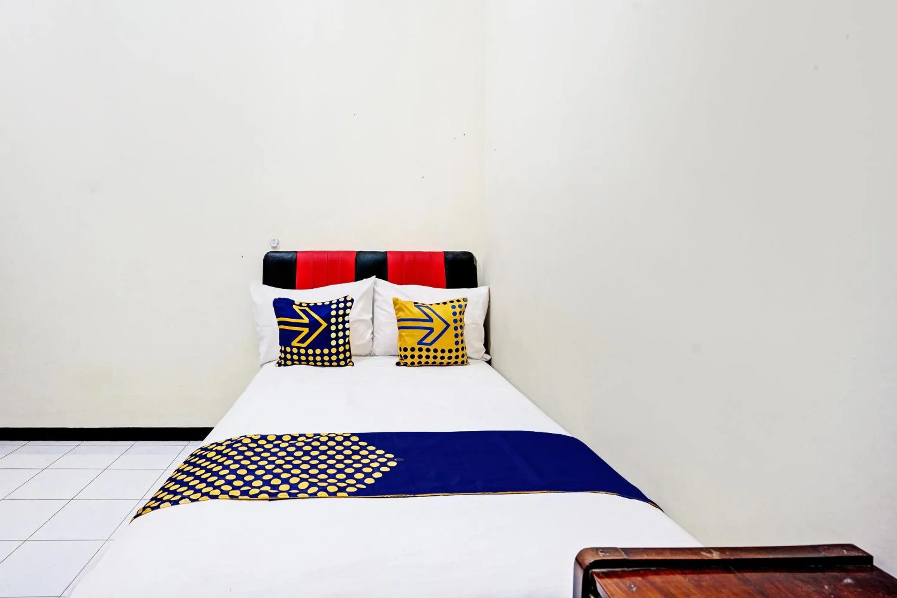 Bedroom, Bed in OYO Life 92785 Wisma Trubus Syariah