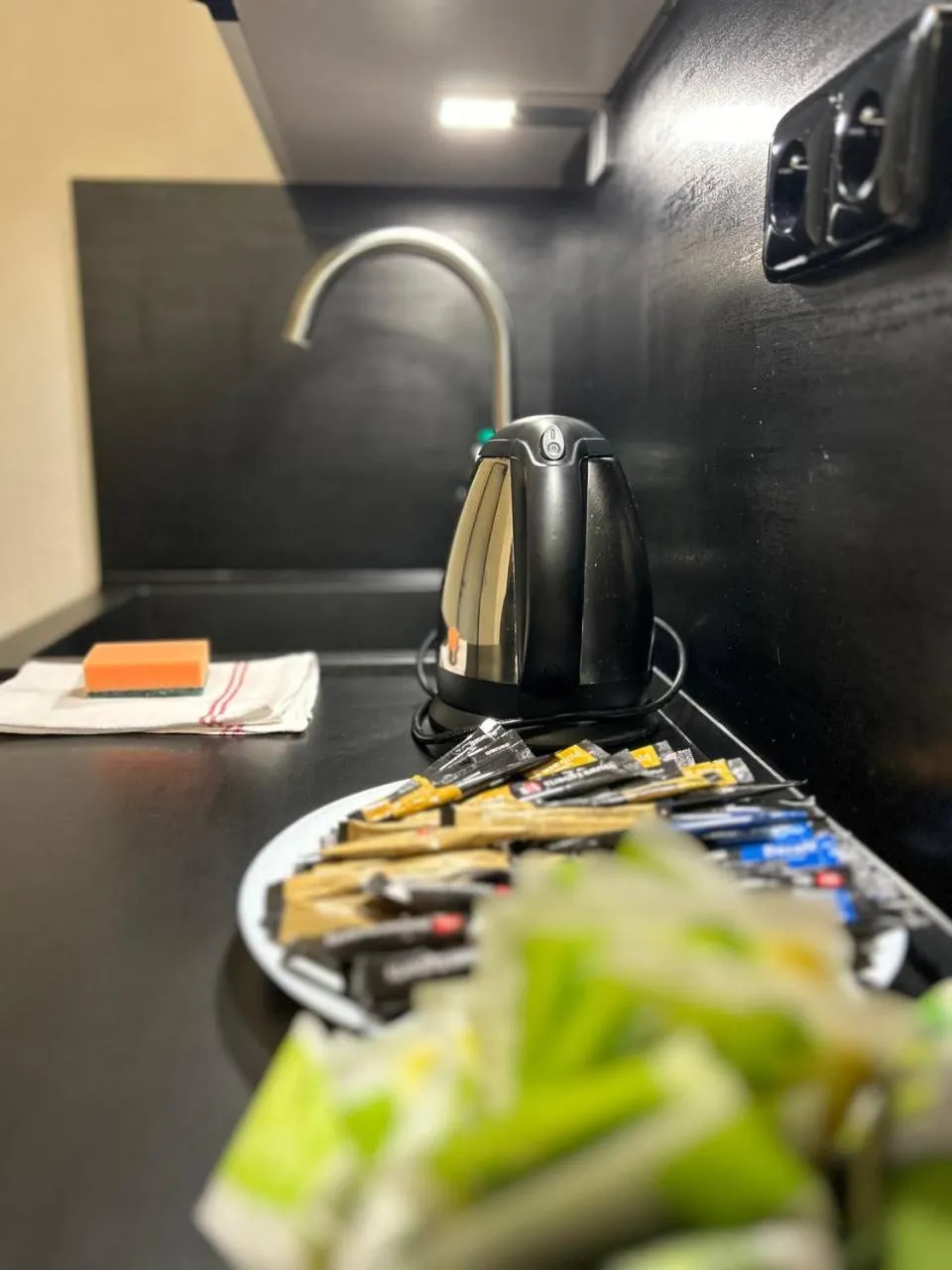 Coffee/tea facilities in Powder Tower Suites