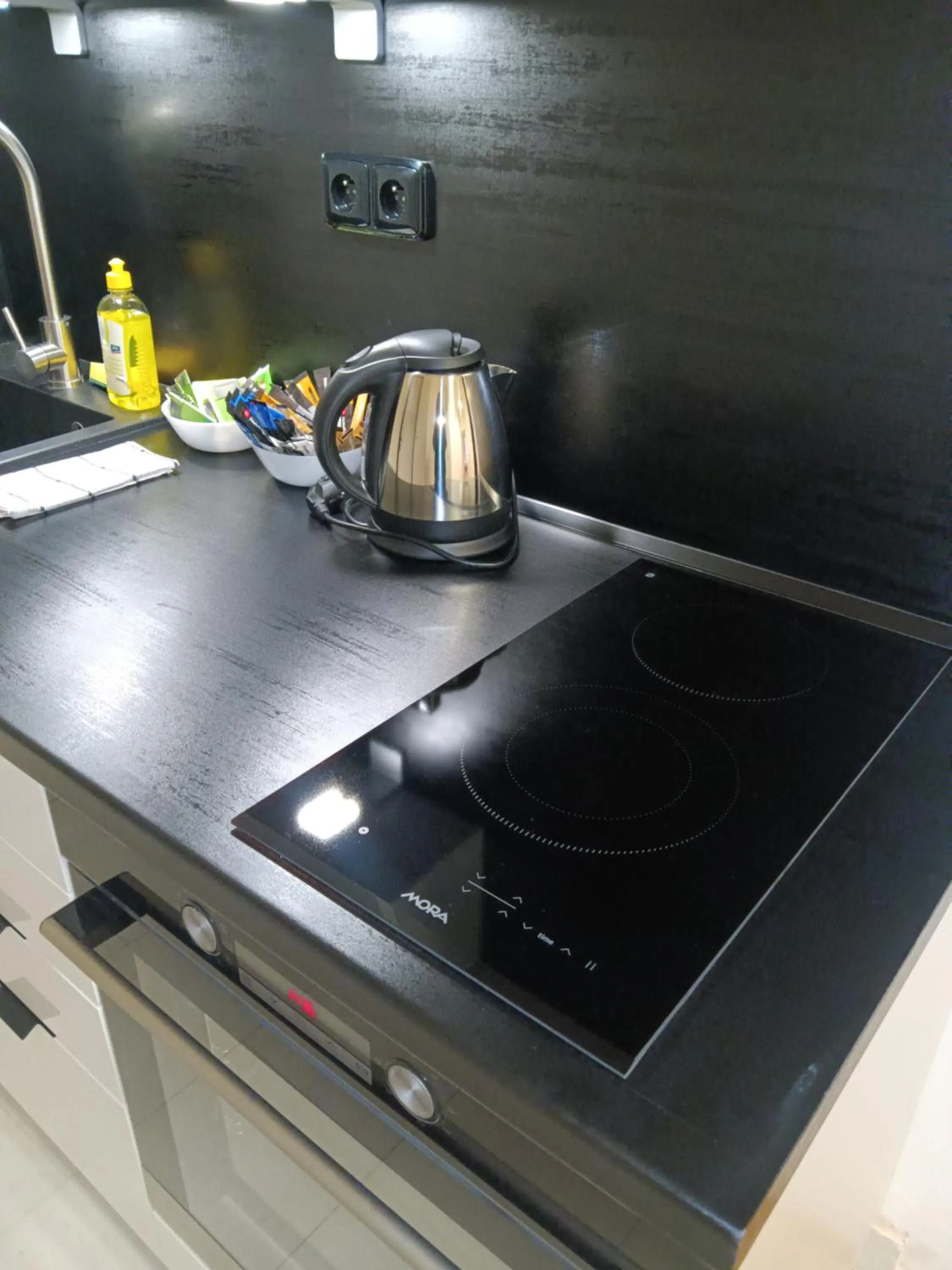 Kitchen or kitchenette in Powder Tower Suites