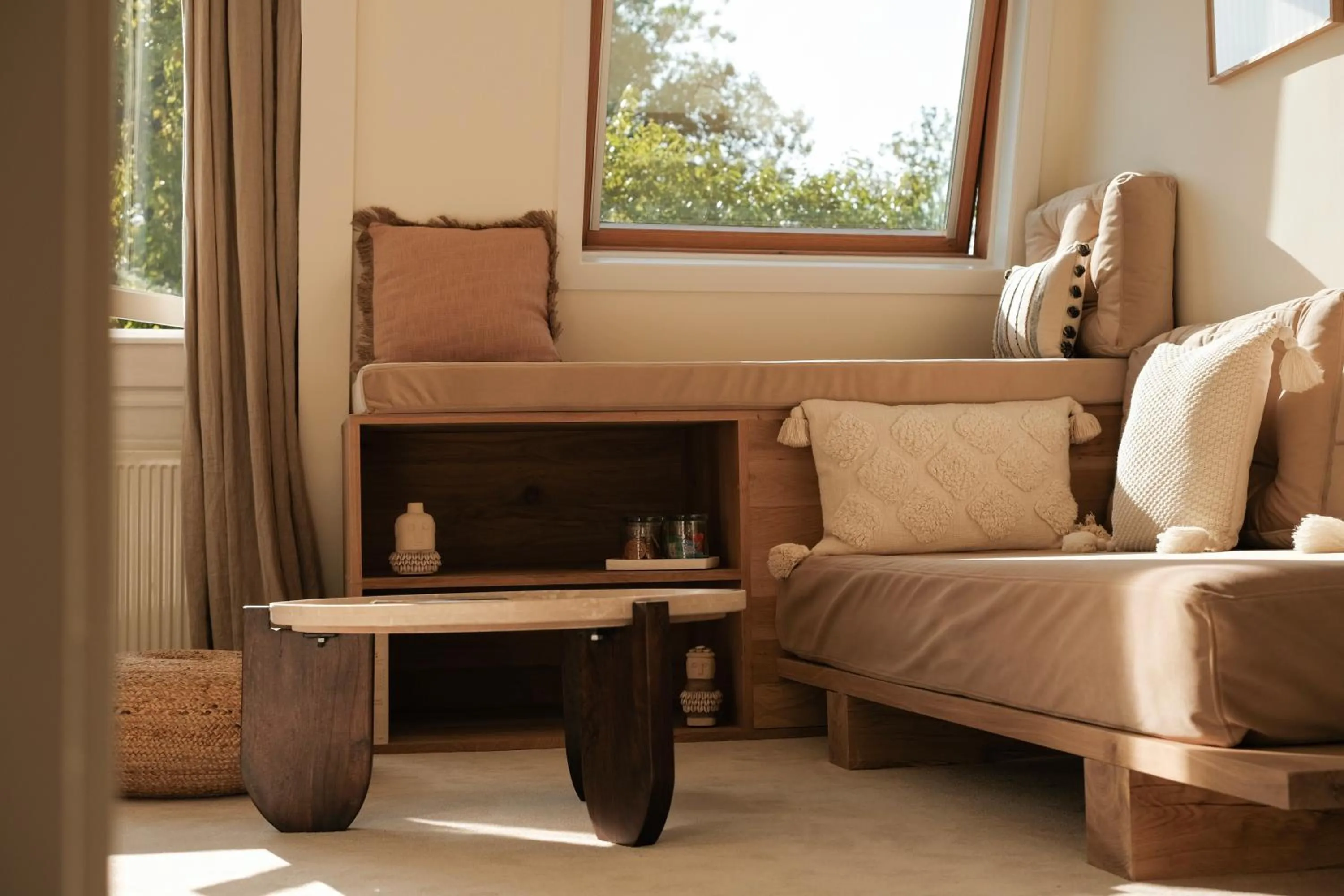 Seating area in Canal View Stay Amsterdam