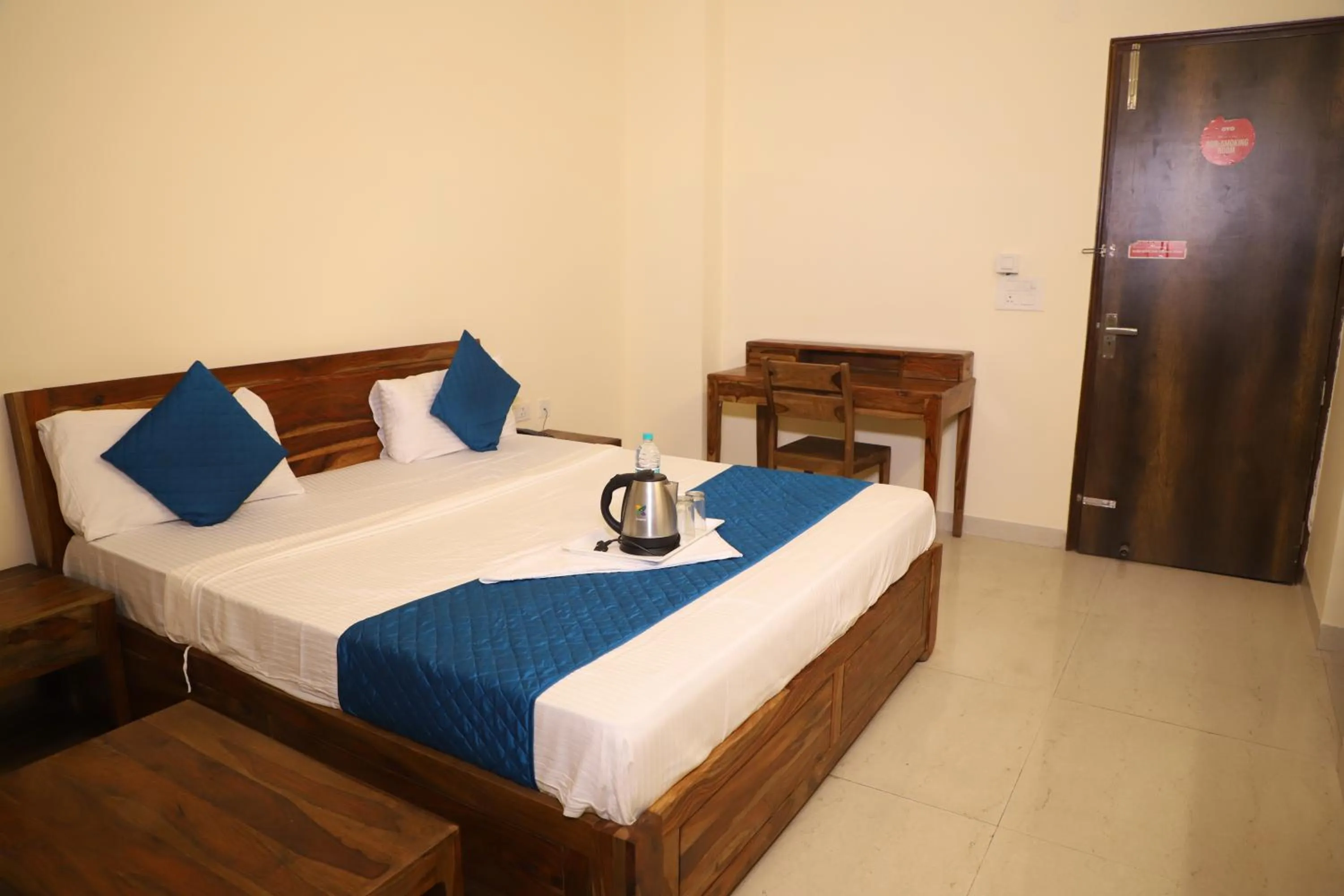 Hotel The York - Couple-unfriendly hotel