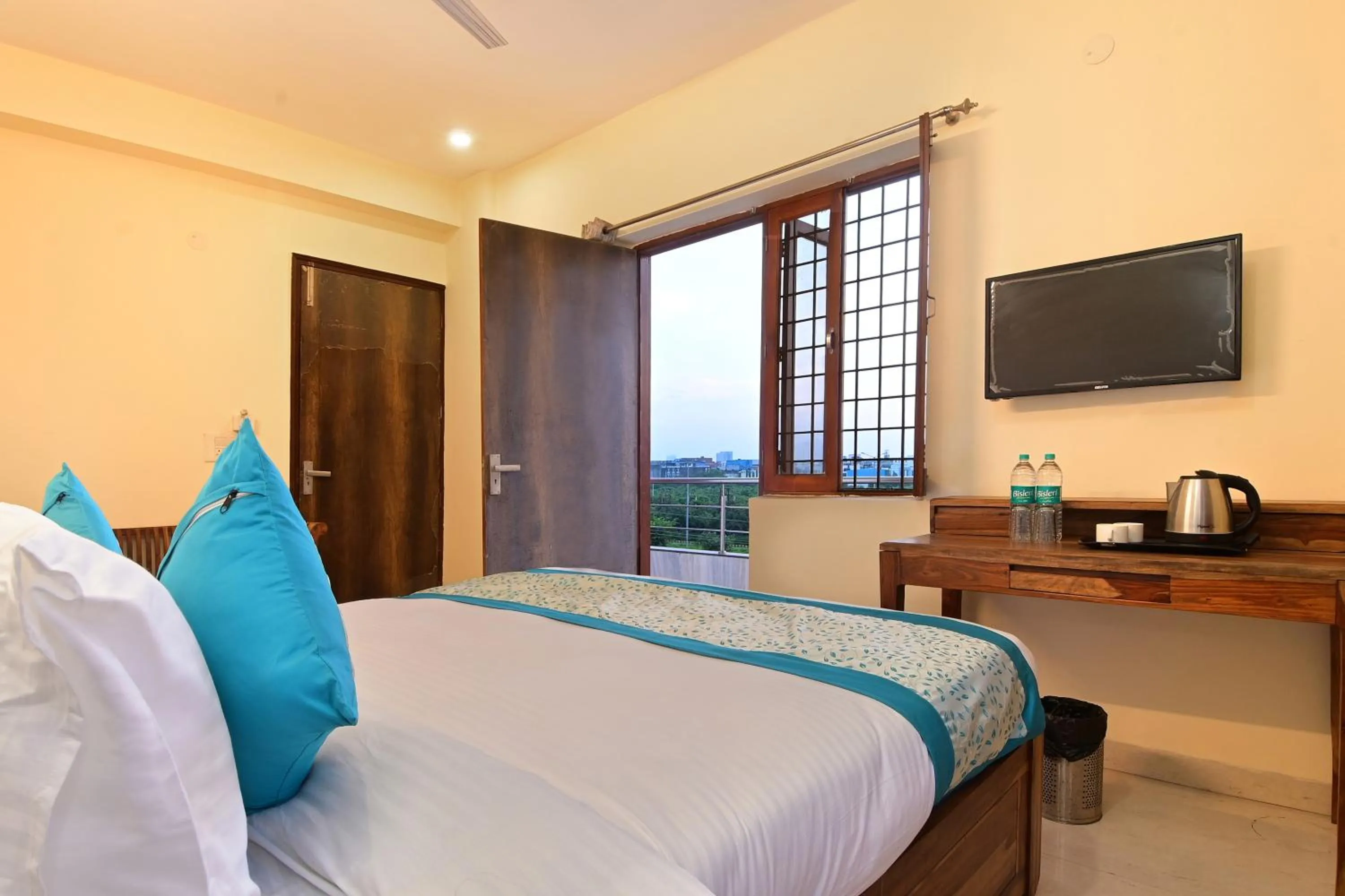 View (from property/room) in Hotel The York - Couple-unfriendly hotel