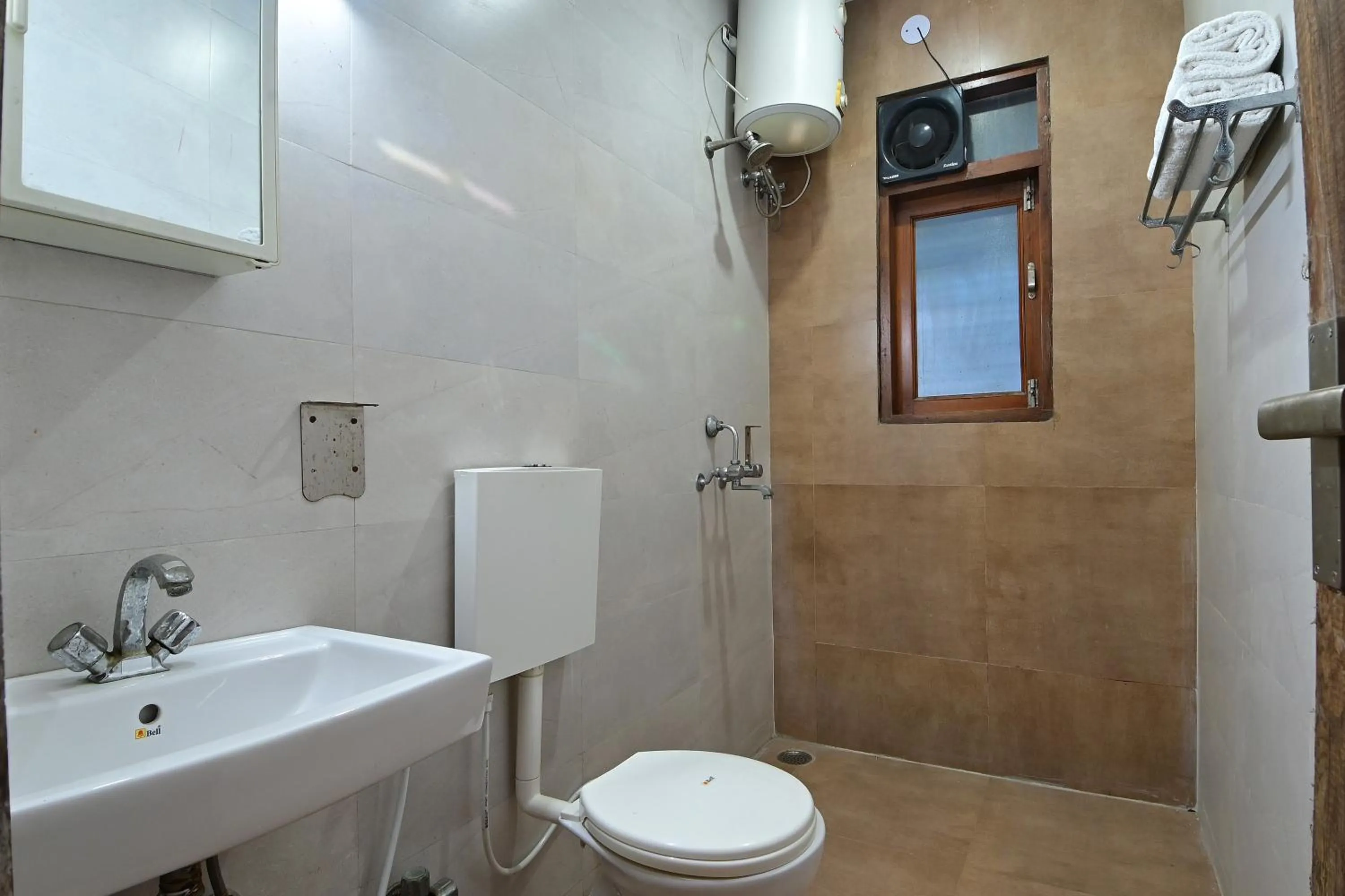 Hotel The York - Couple-unfriendly hotel