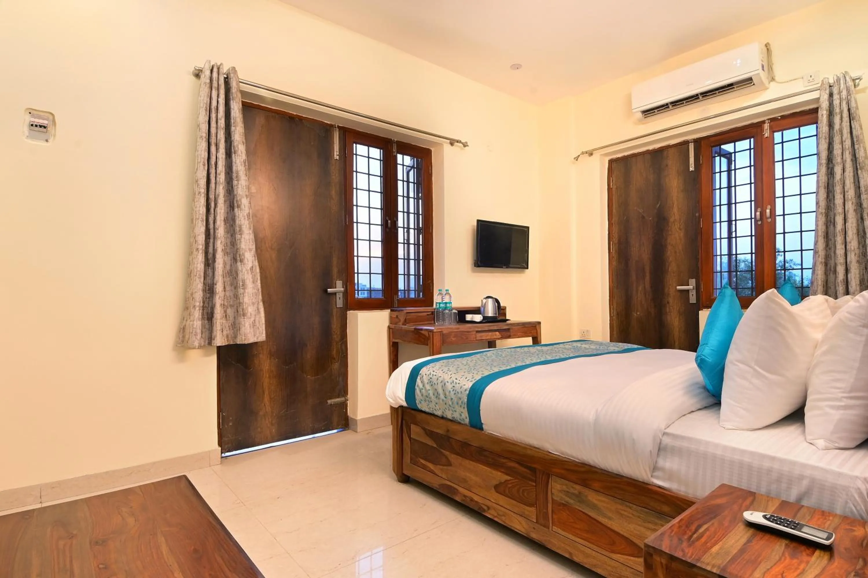 Hotel The York - Couple-unfriendly hotel