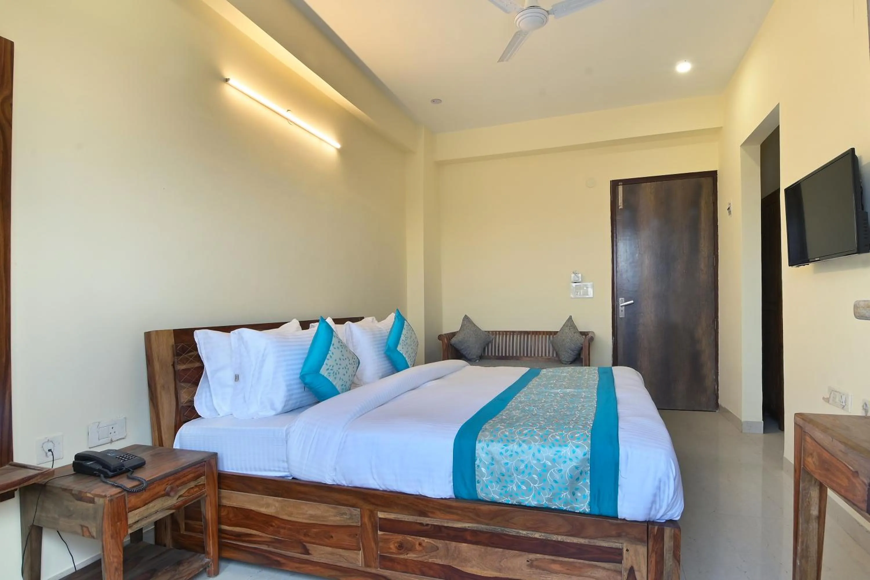 Hotel The York - Couple-unfriendly hotel