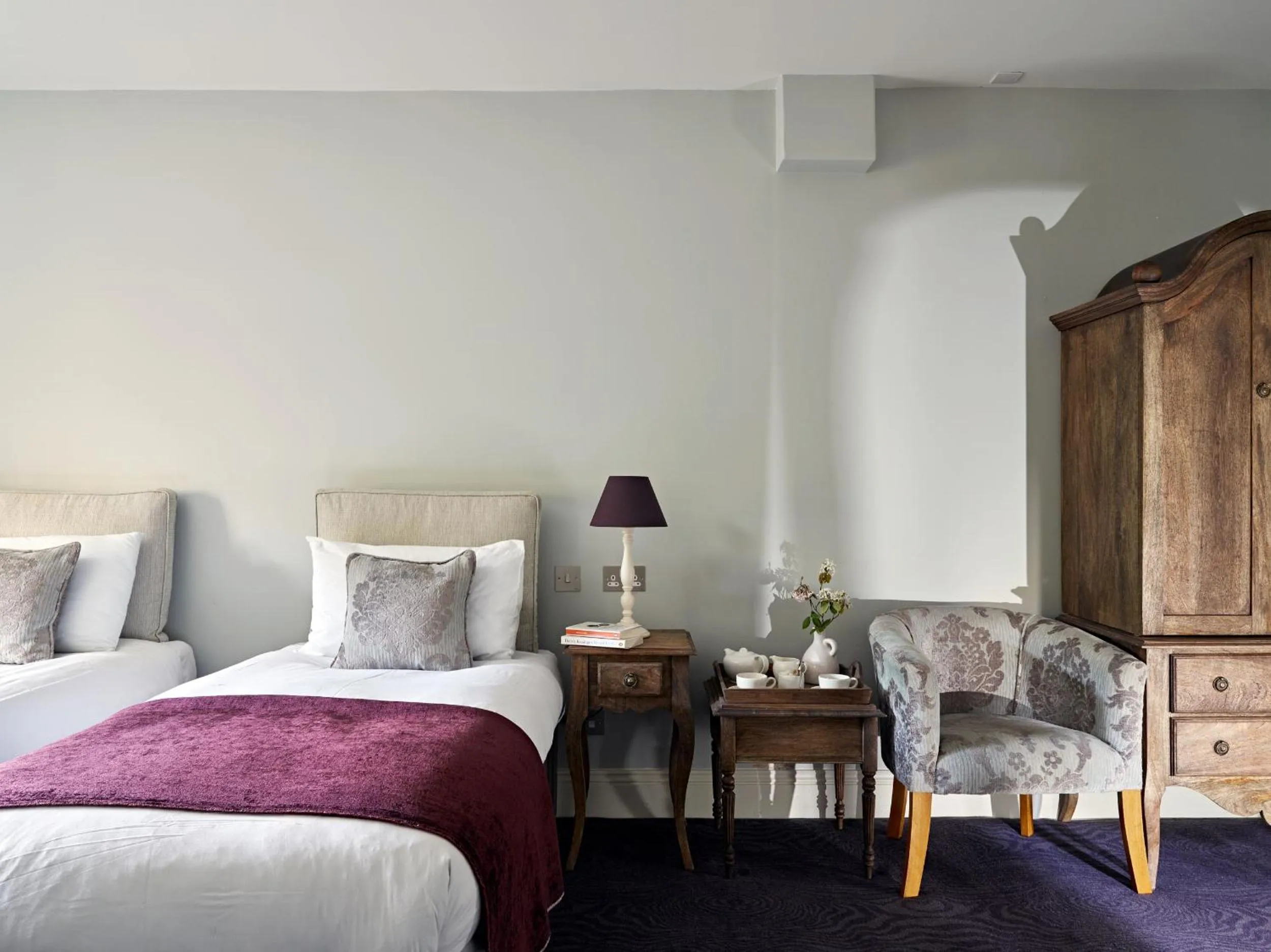 Bedroom, Bed in Cotswold Grange