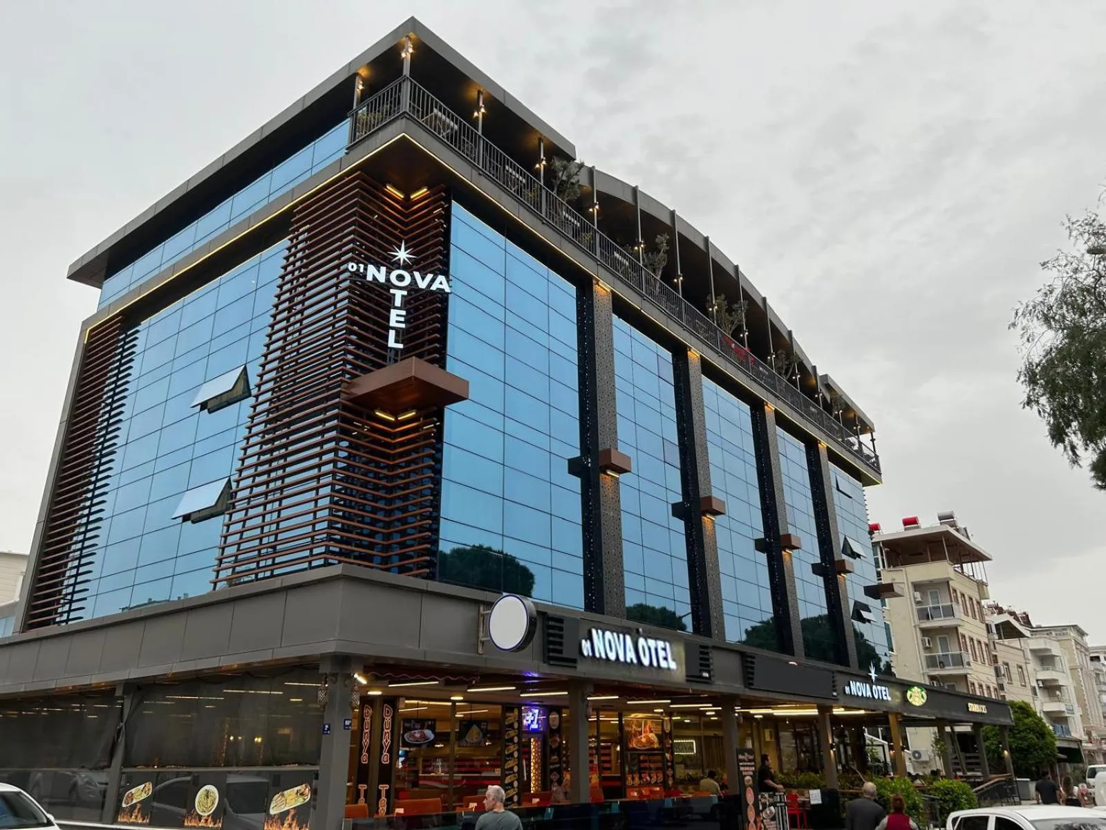 Property building in 01 Nova Otel