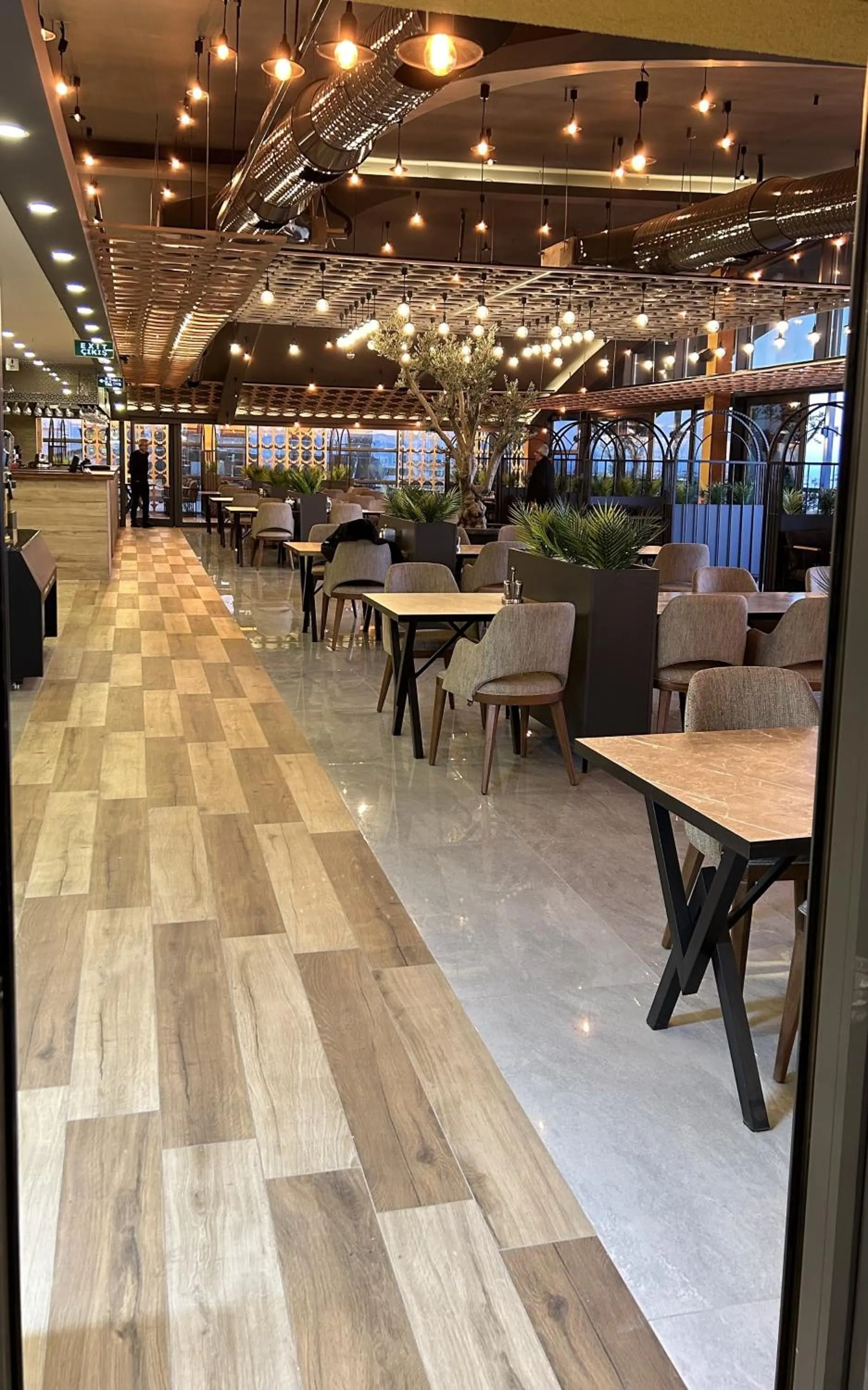 Restaurant/places to eat in 01 Nova Otel