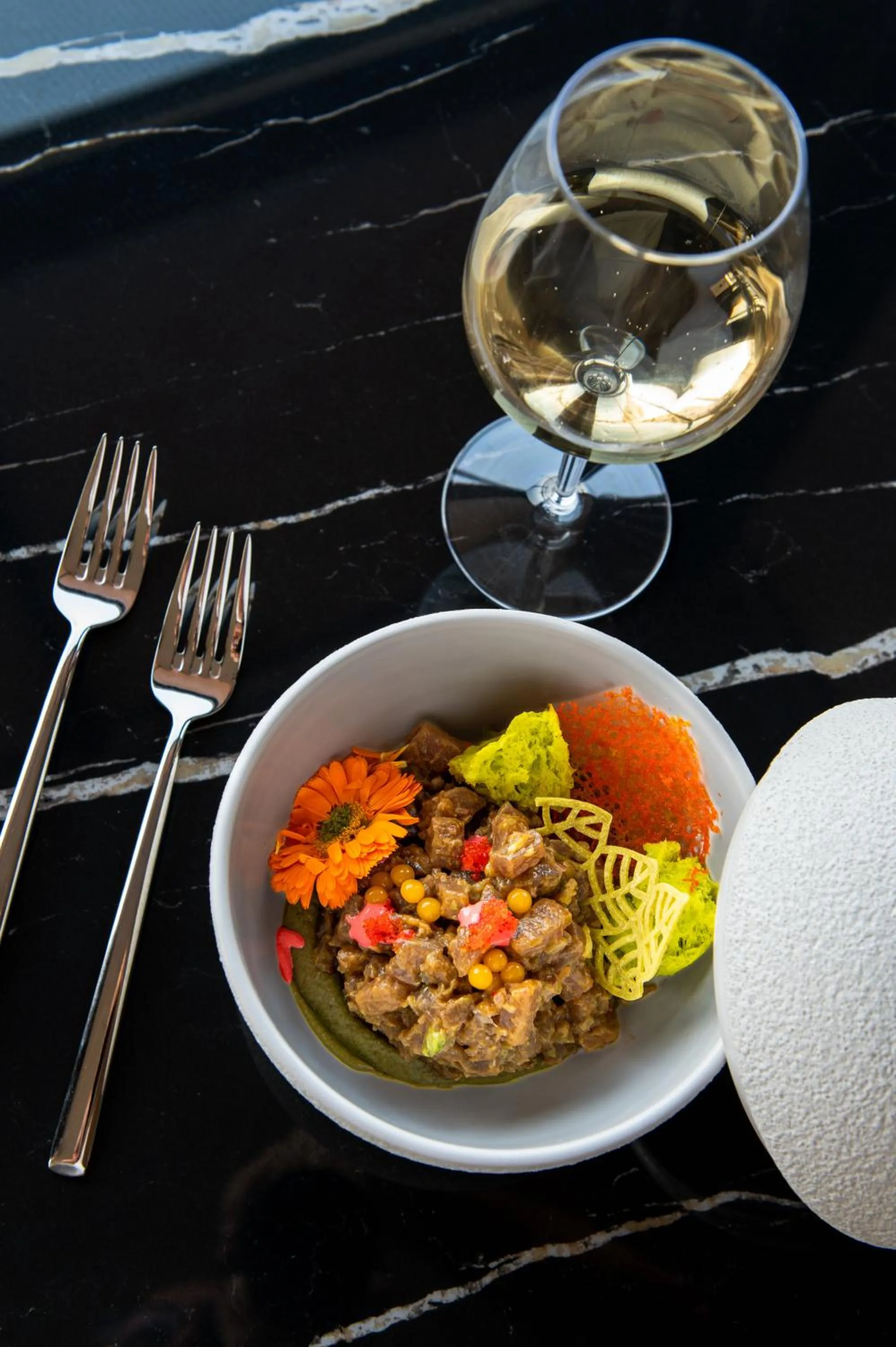 Food and drinks in Amarilla Golf Residences