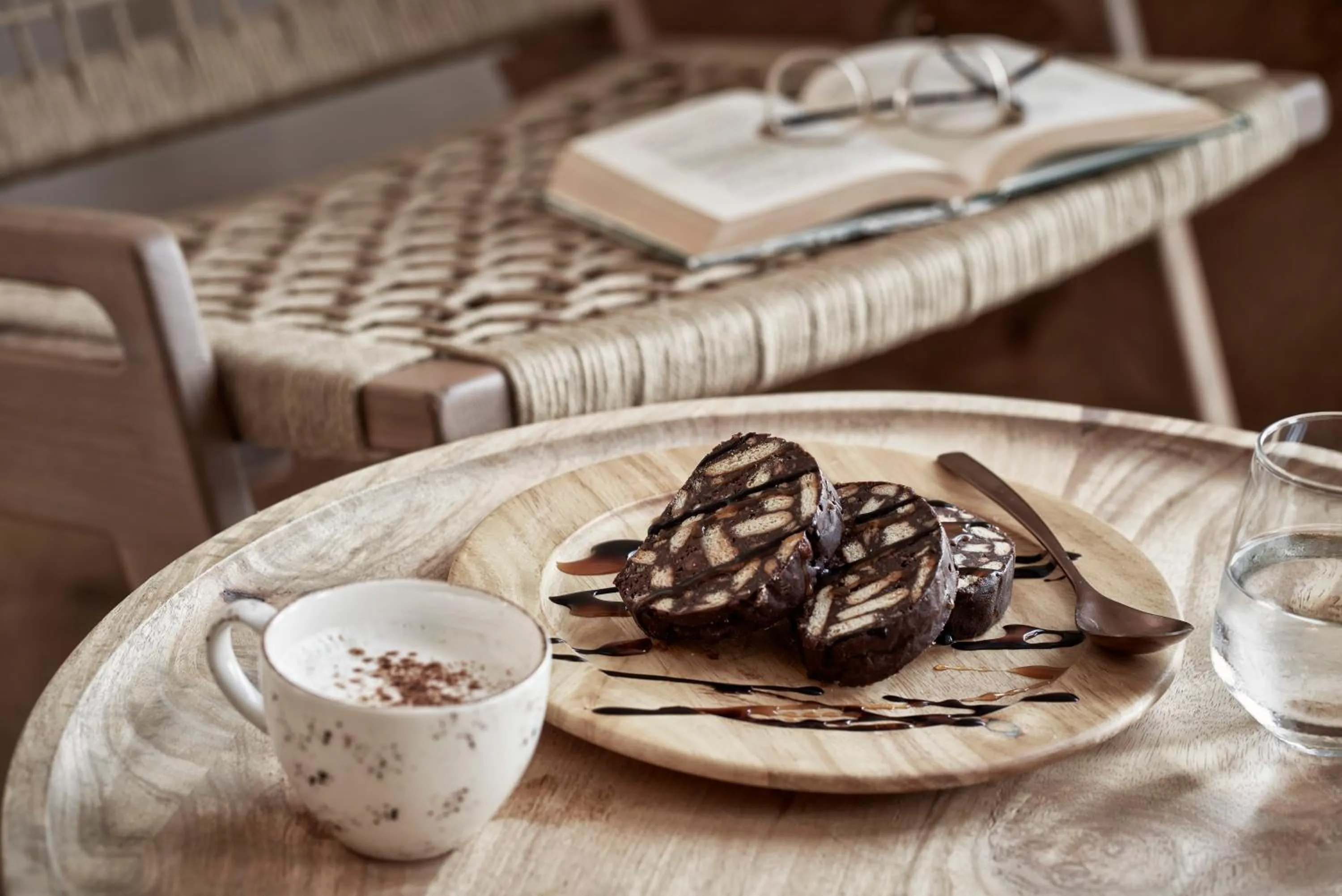 Restaurant/places to eat in Naxian Rhapsody