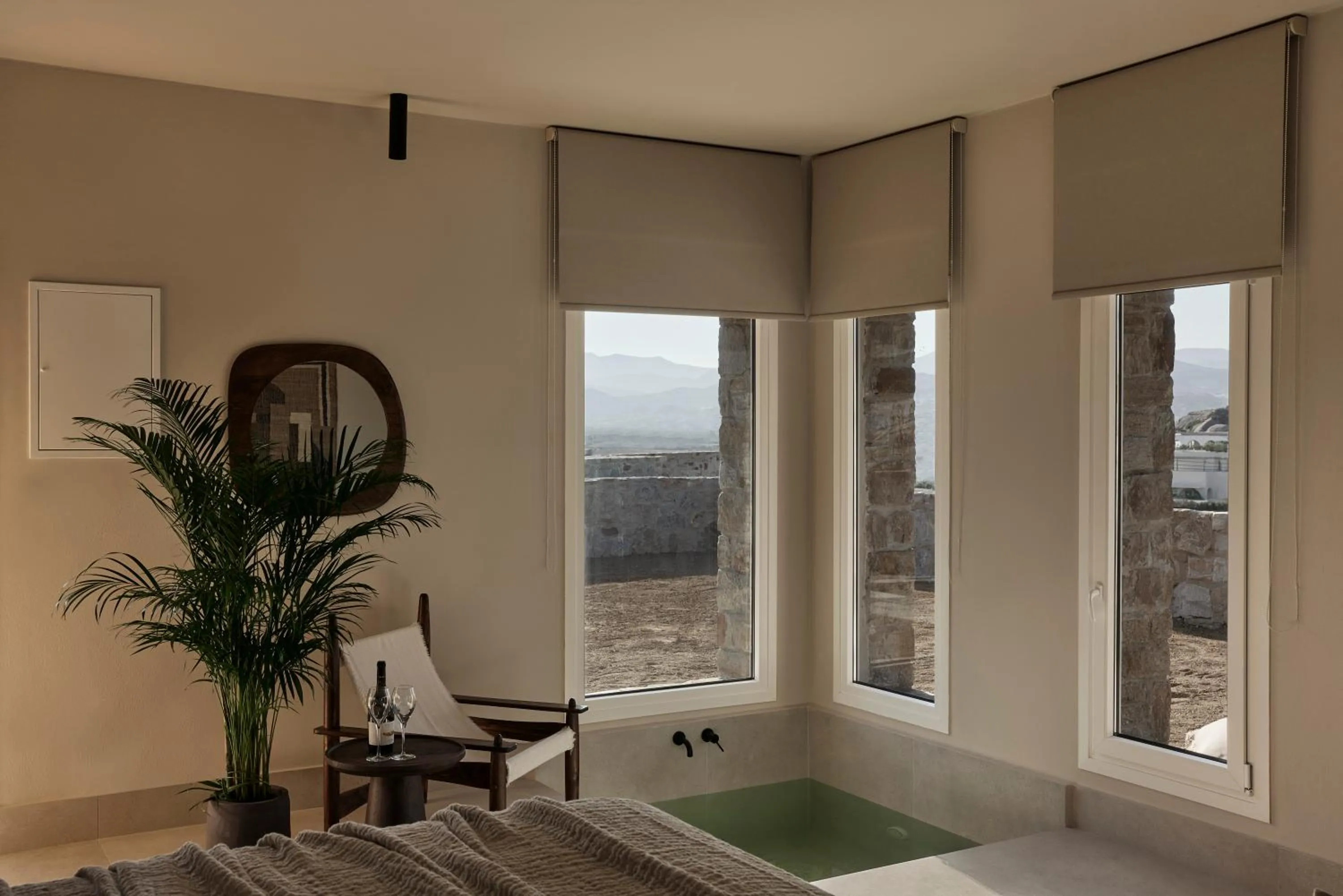 Hot Tub, Bed in Naxian Rhapsody