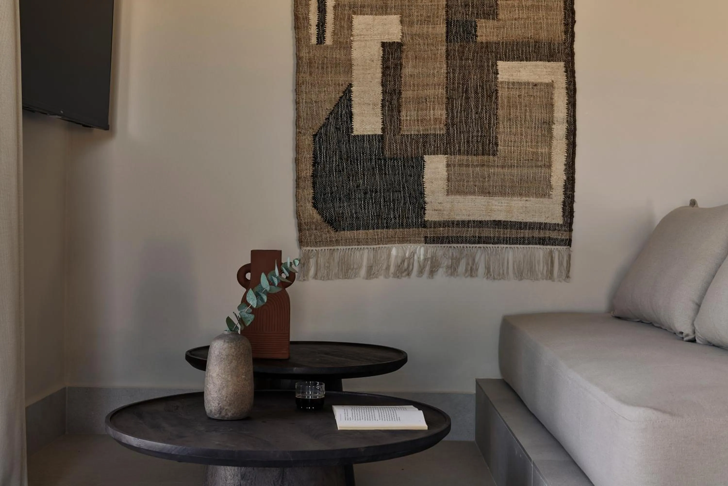 Living room in Naxian Rhapsody