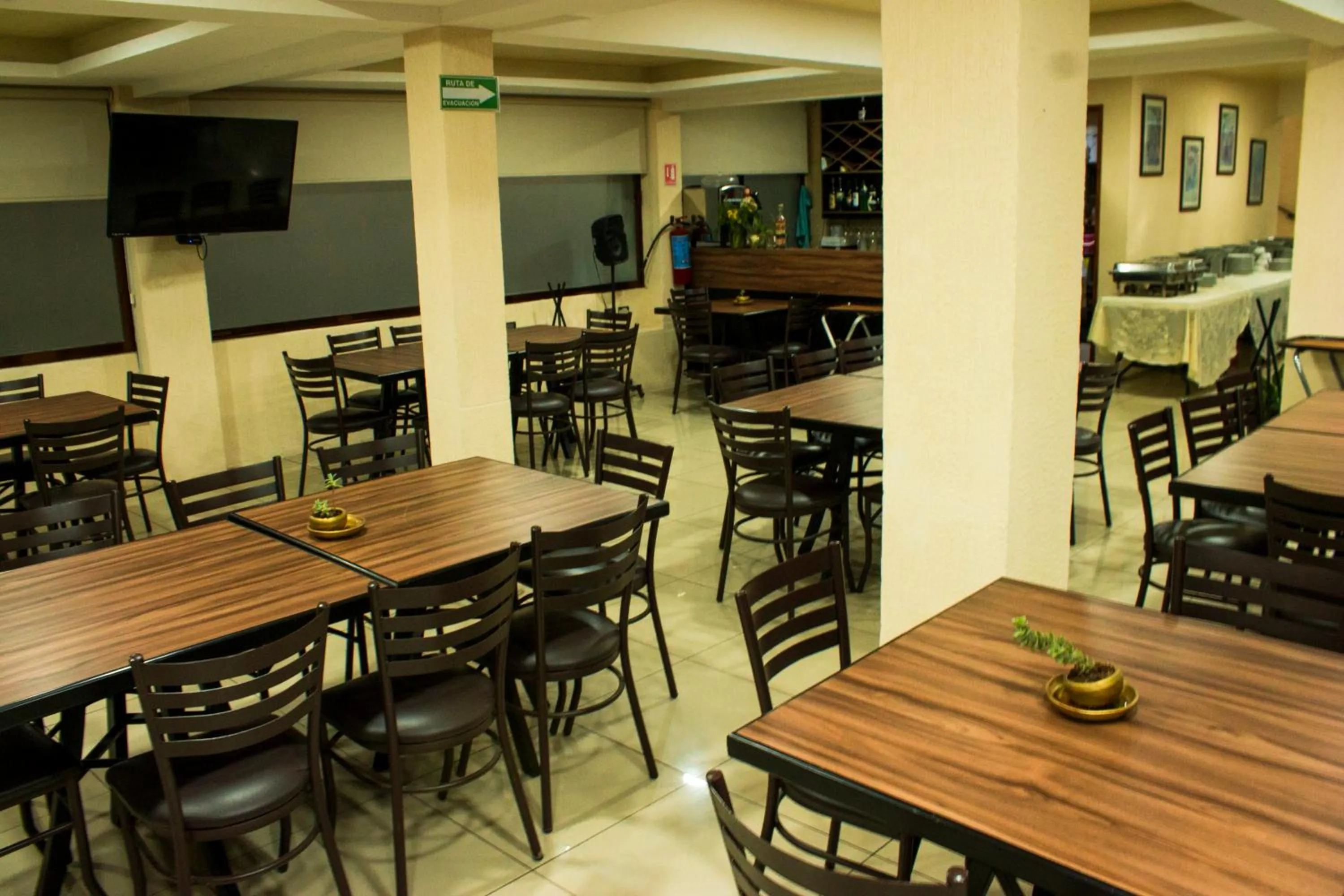 Restaurant/places to eat in Hotel Tlaxcala