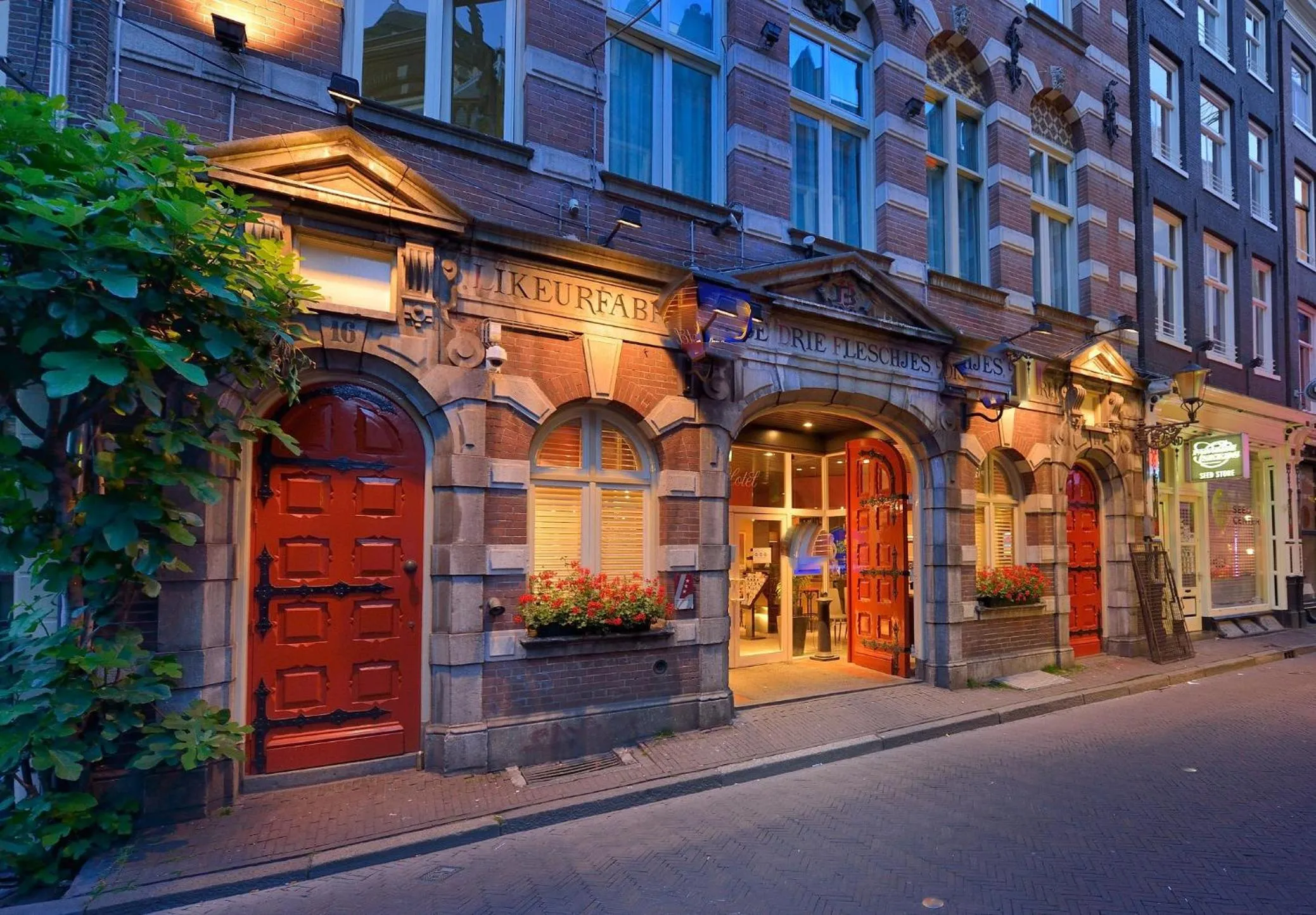 Facade/entrance in Best Western Dam Square Inn