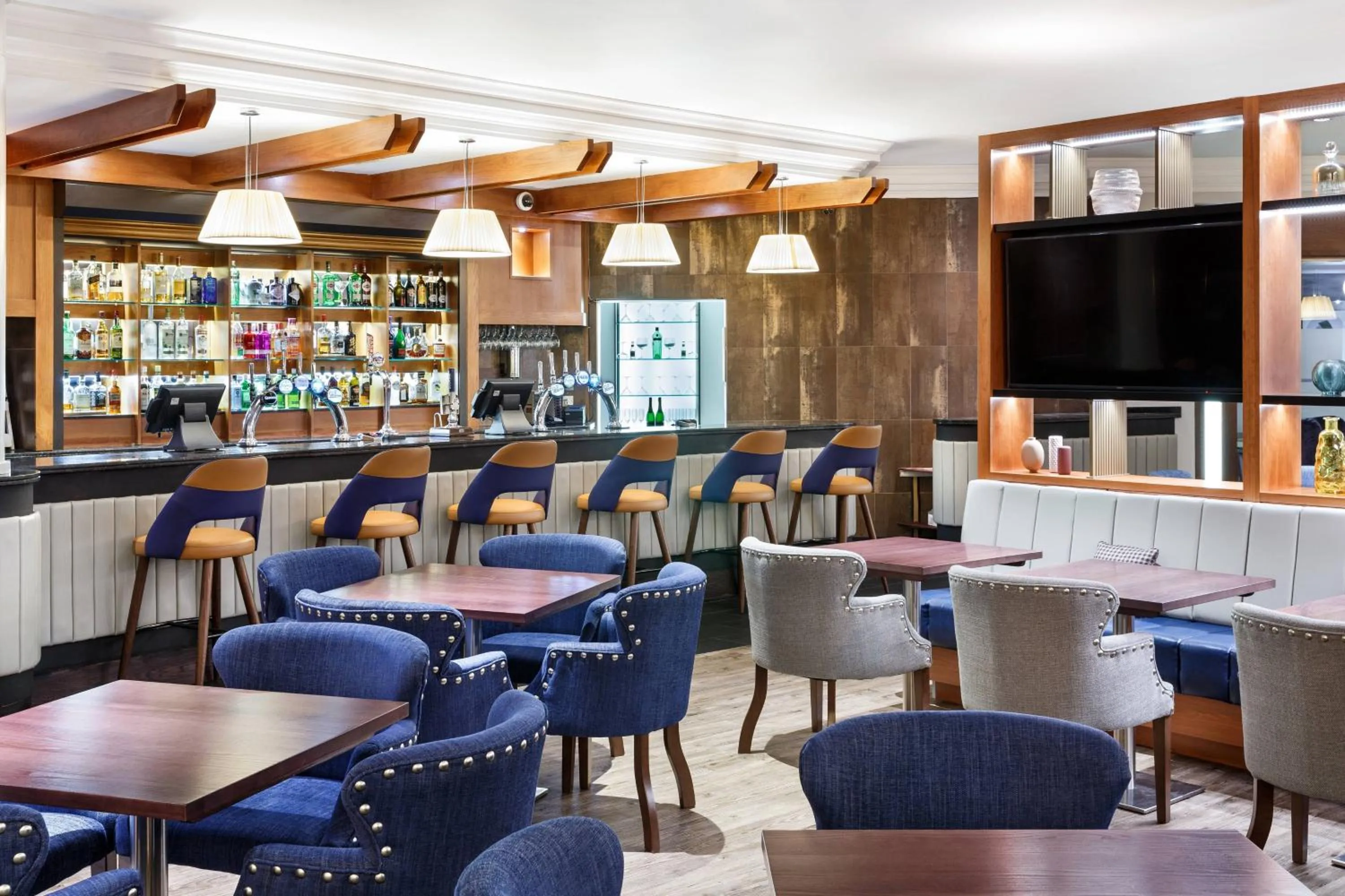 Lounge or bar in Cheltenham Chase Hotel & Spa