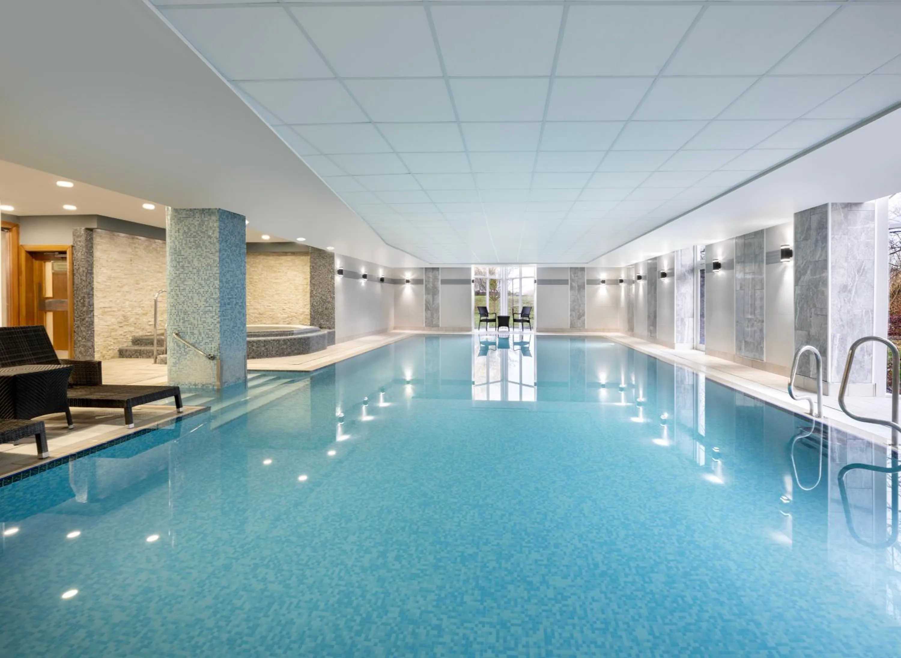 Swimming pool in Cheltenham Chase Hotel & Spa