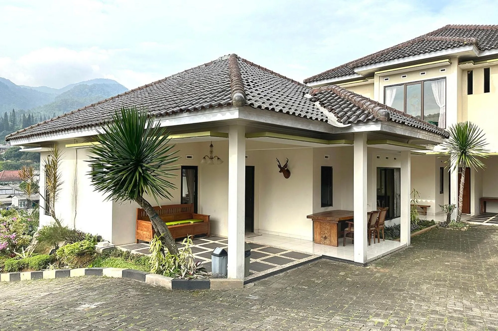 Property building in Urbanview Resort Syariah Khansa Cisarua Puncak by RedDoorz