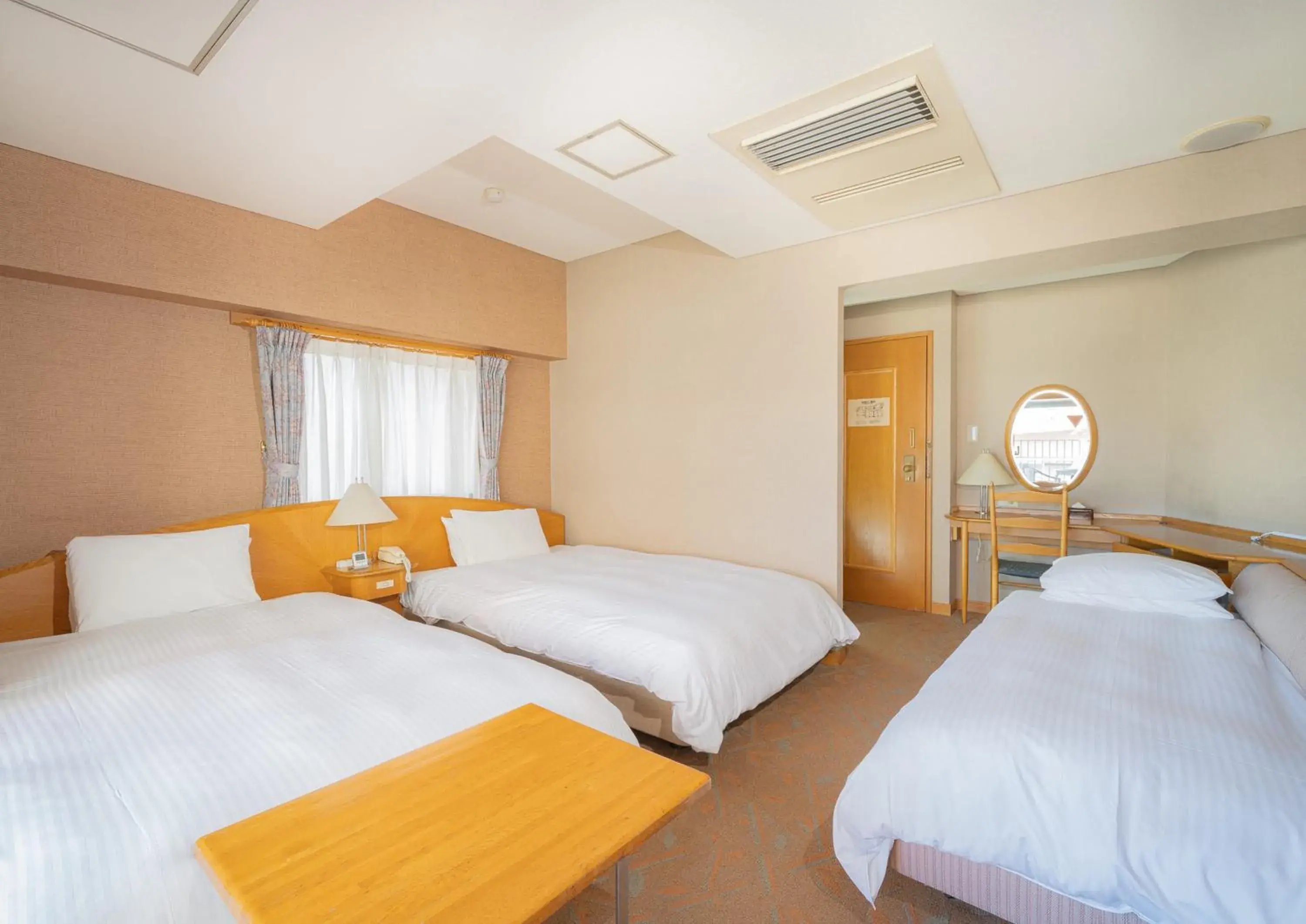 Triple Room in Saka no Hotel Tretio Ochanomizu Triple Room in Saka no Hotel Tretio Ochanomizu