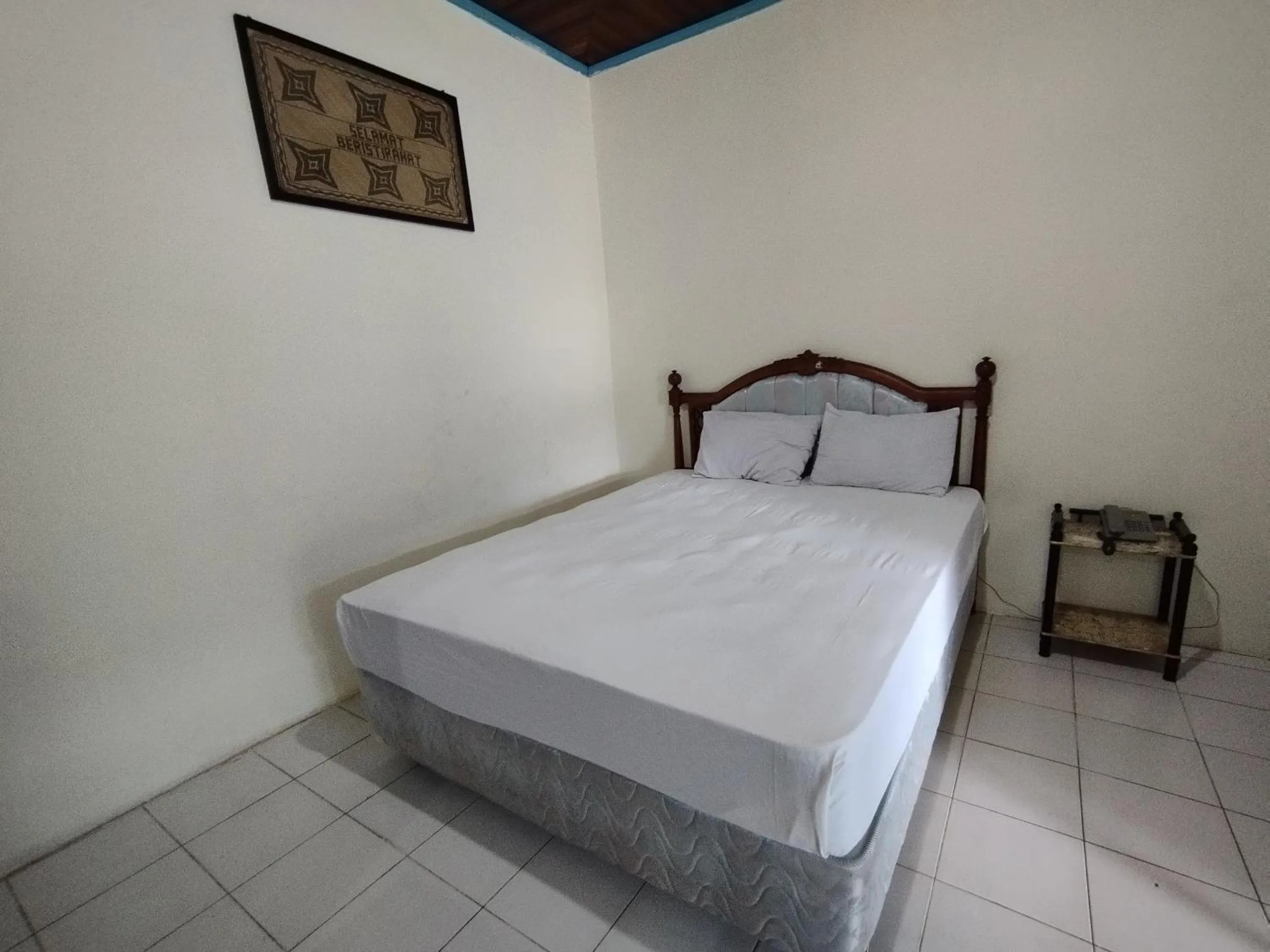 Bedroom, Bed in Hotel O Wisma Bunda Syariah Near Man Pinrang