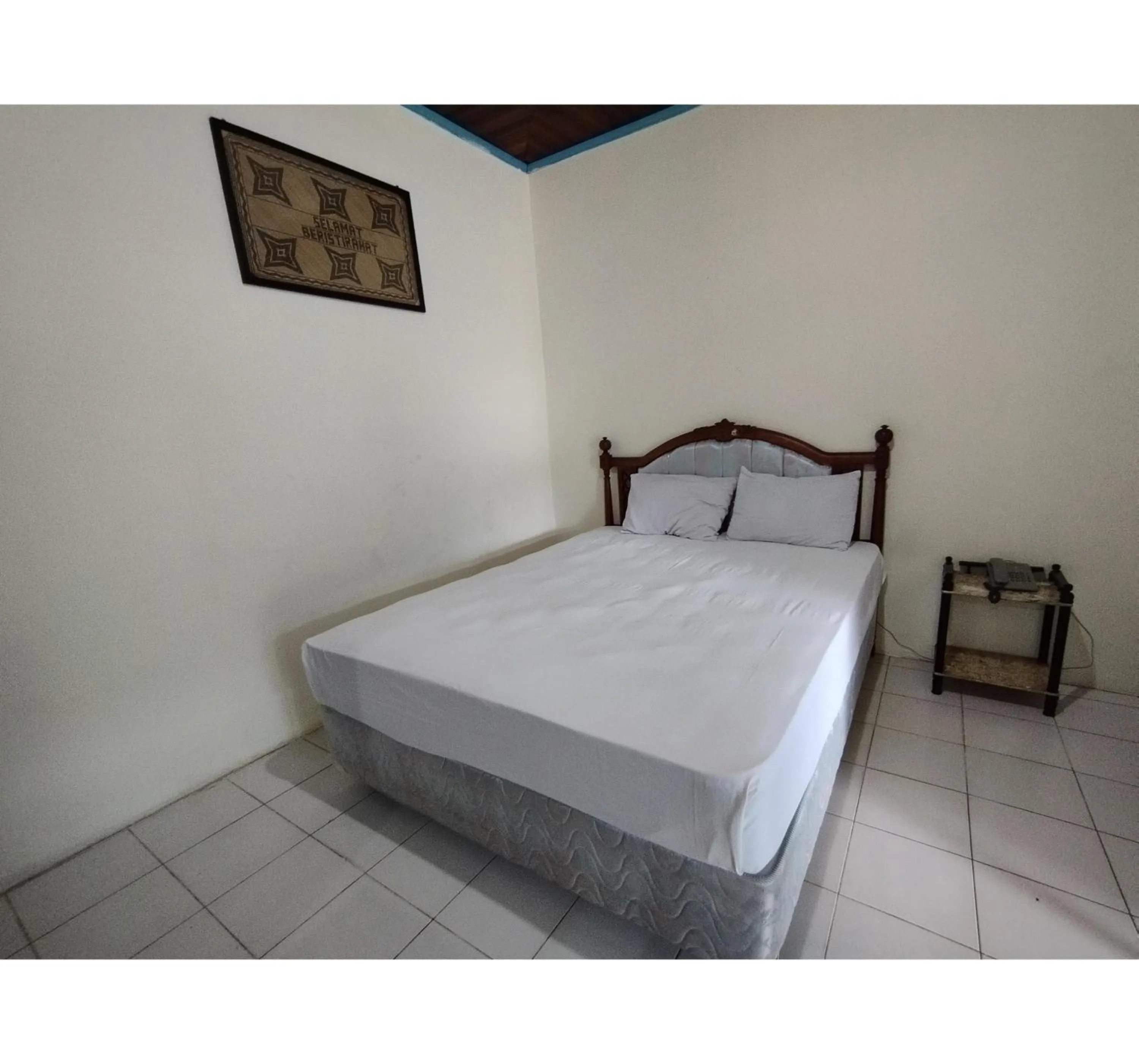 Bedroom, Bed in Hotel O Wisma Bunda Syariah Near Man Pinrang