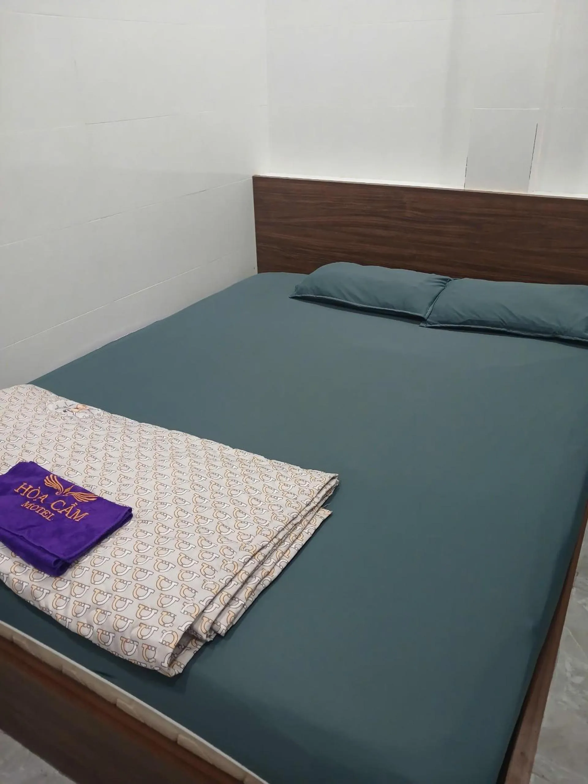 Bed in SPOT ON 1188 Motel Hoa Cam